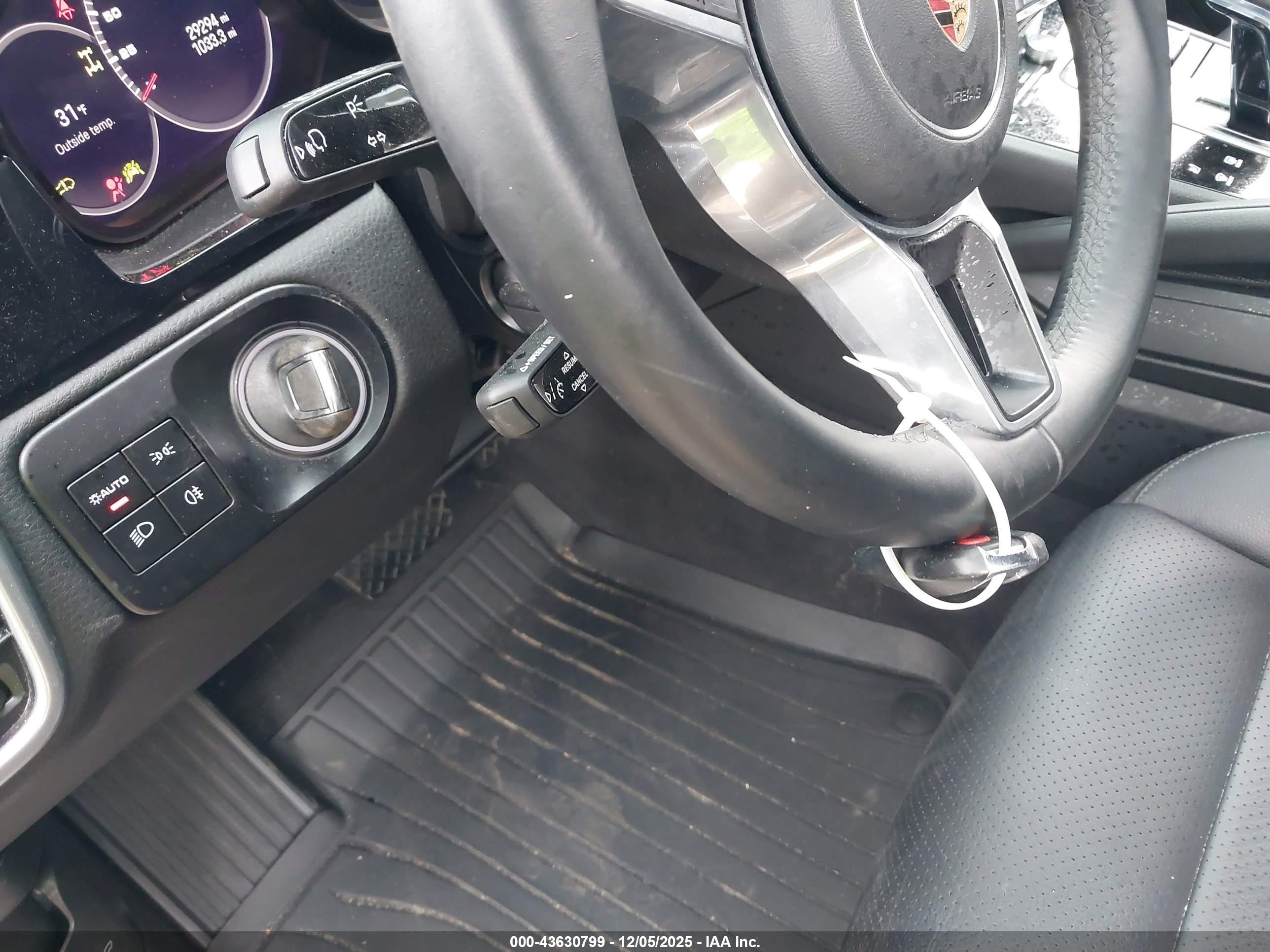 PORSCHE CAYENNE image 11