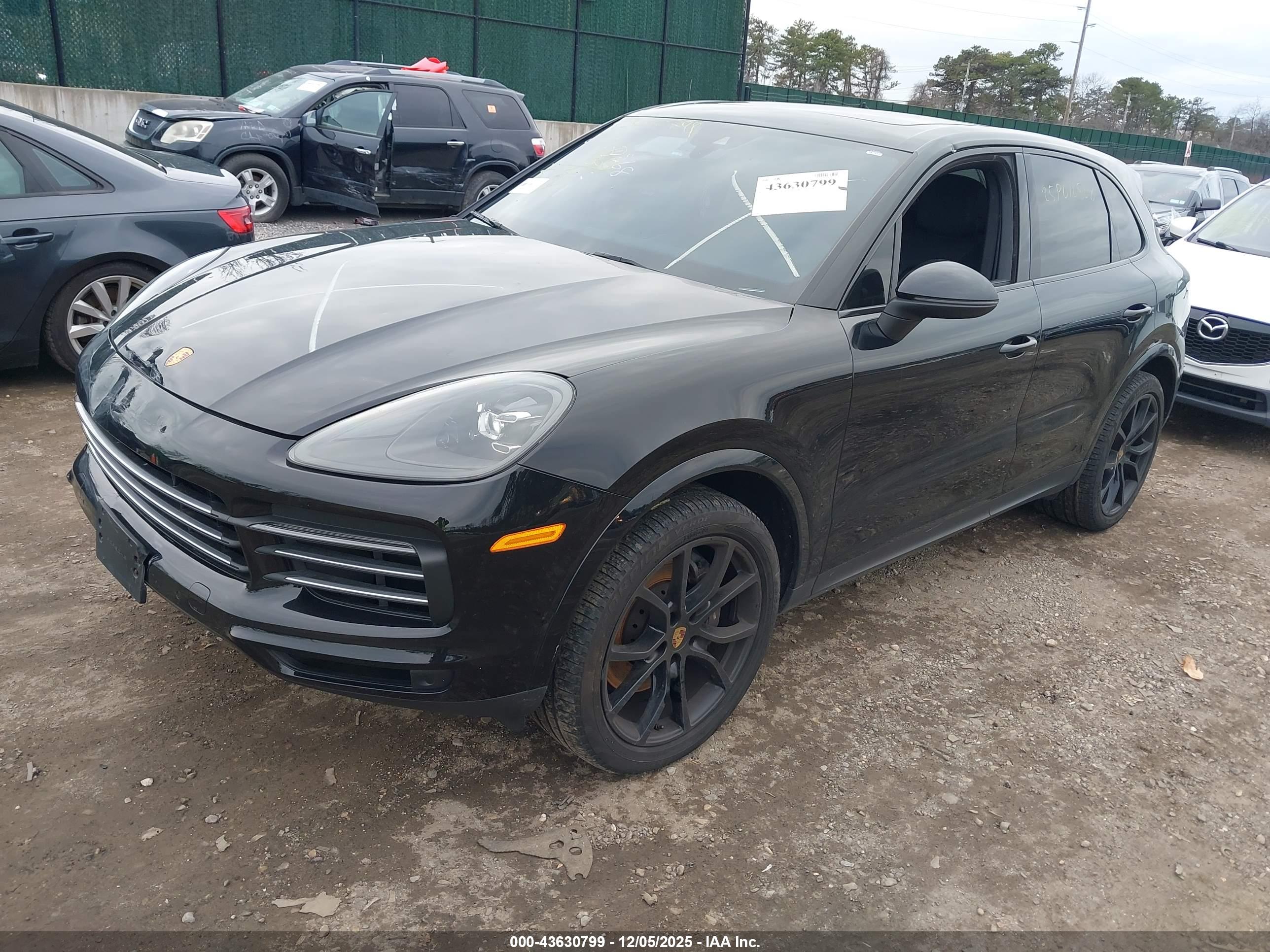 PORSCHE CAYENNE image 2