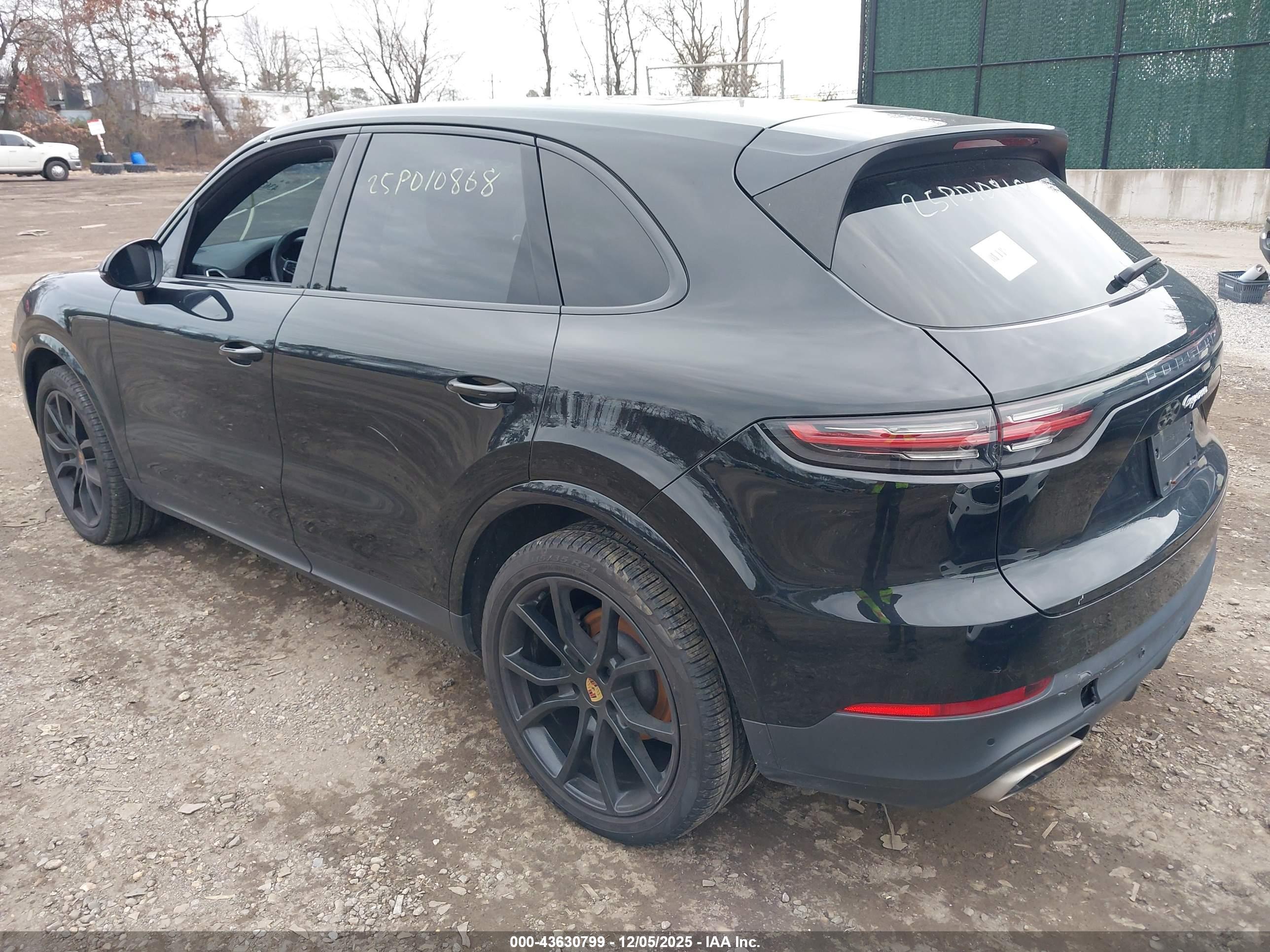 PORSCHE CAYENNE image 3