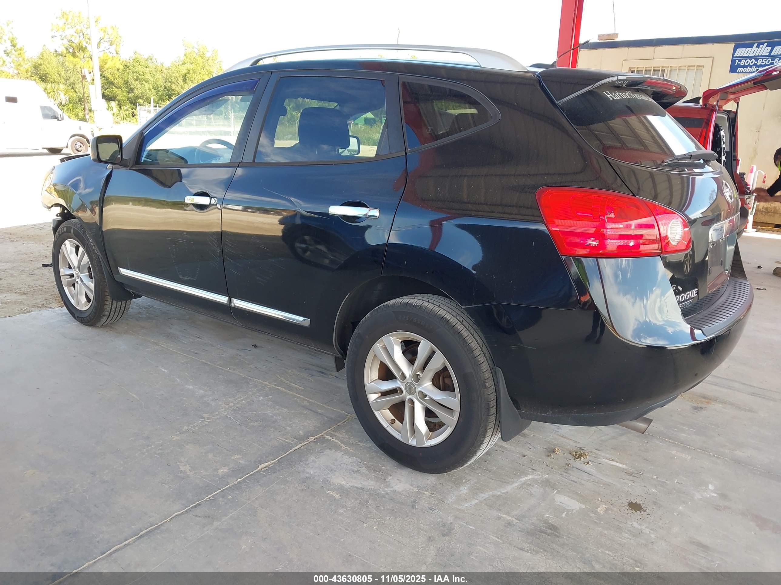 NISSAN ROGUE image 3