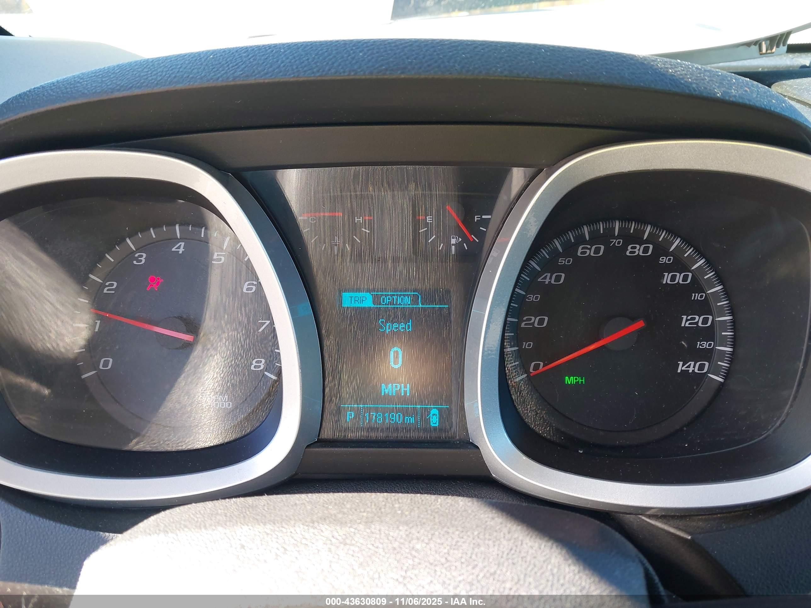 CHEVROLET EQUINOX image 7