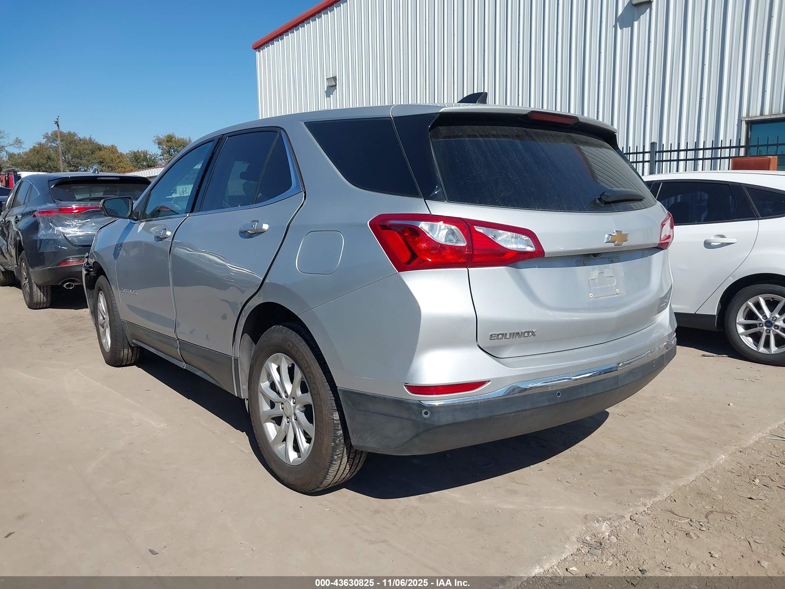 CHEVROLET EQUINOX image 3