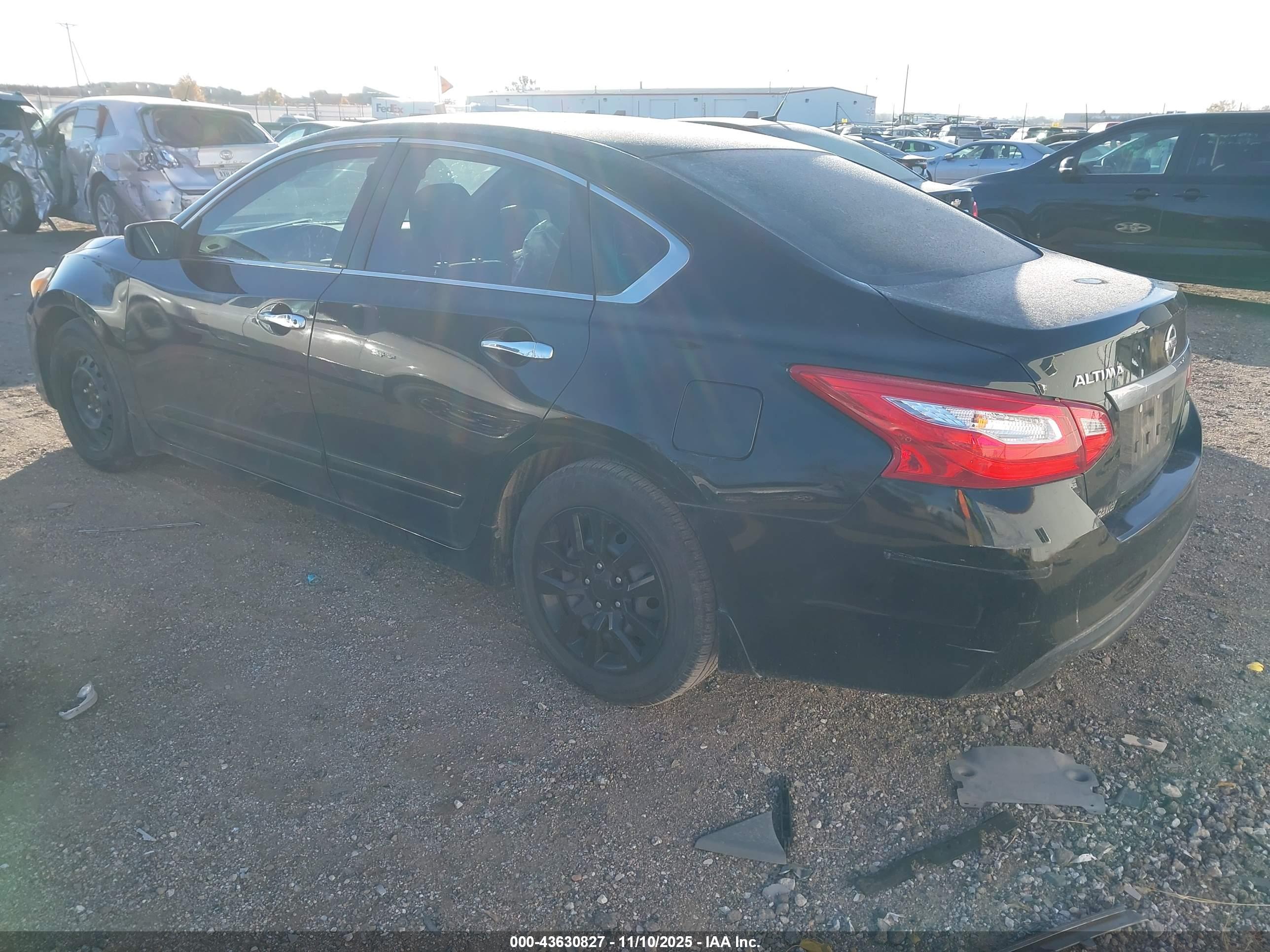 NISSAN ALTIMA image 3