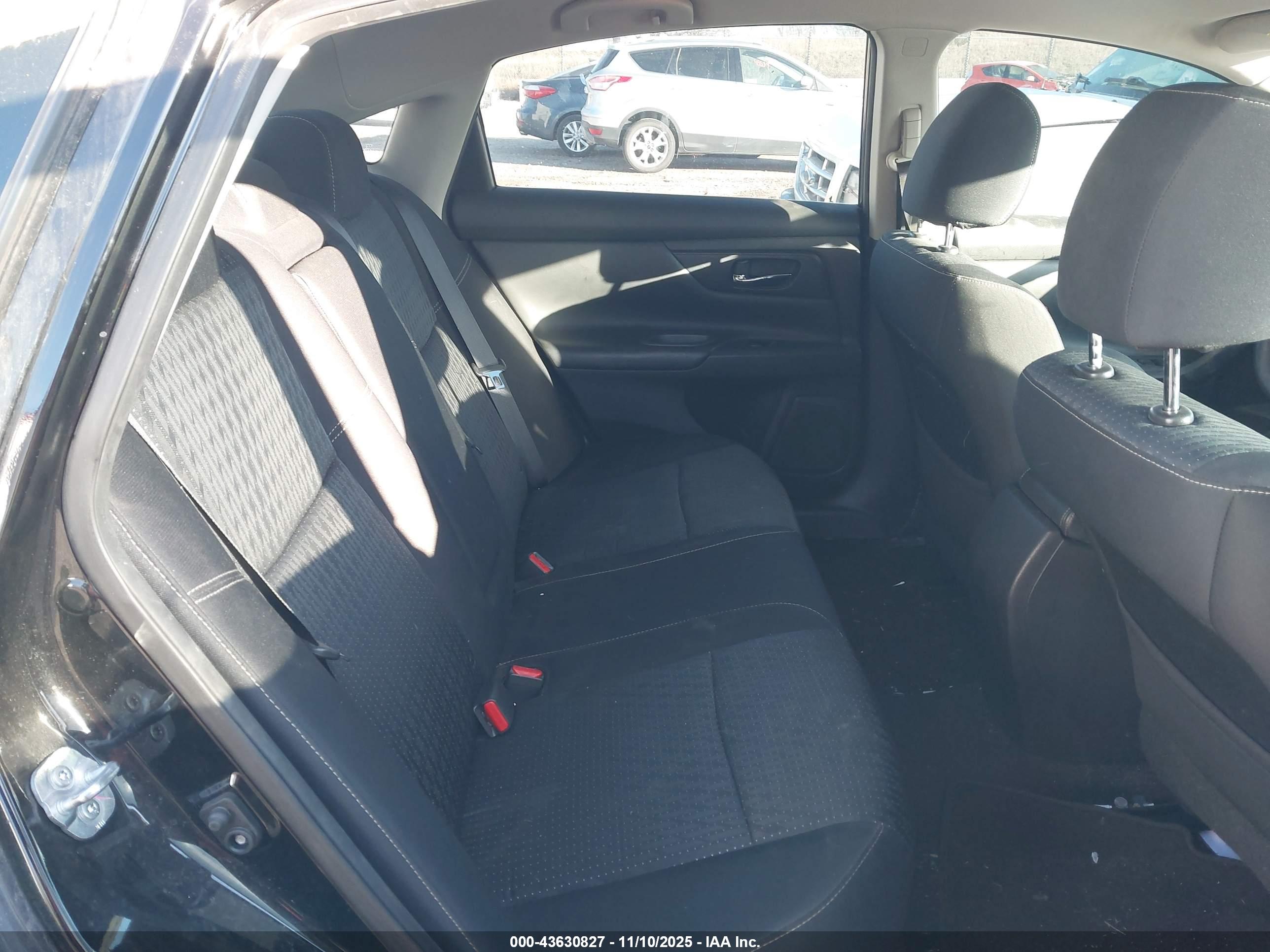 NISSAN ALTIMA image 8
