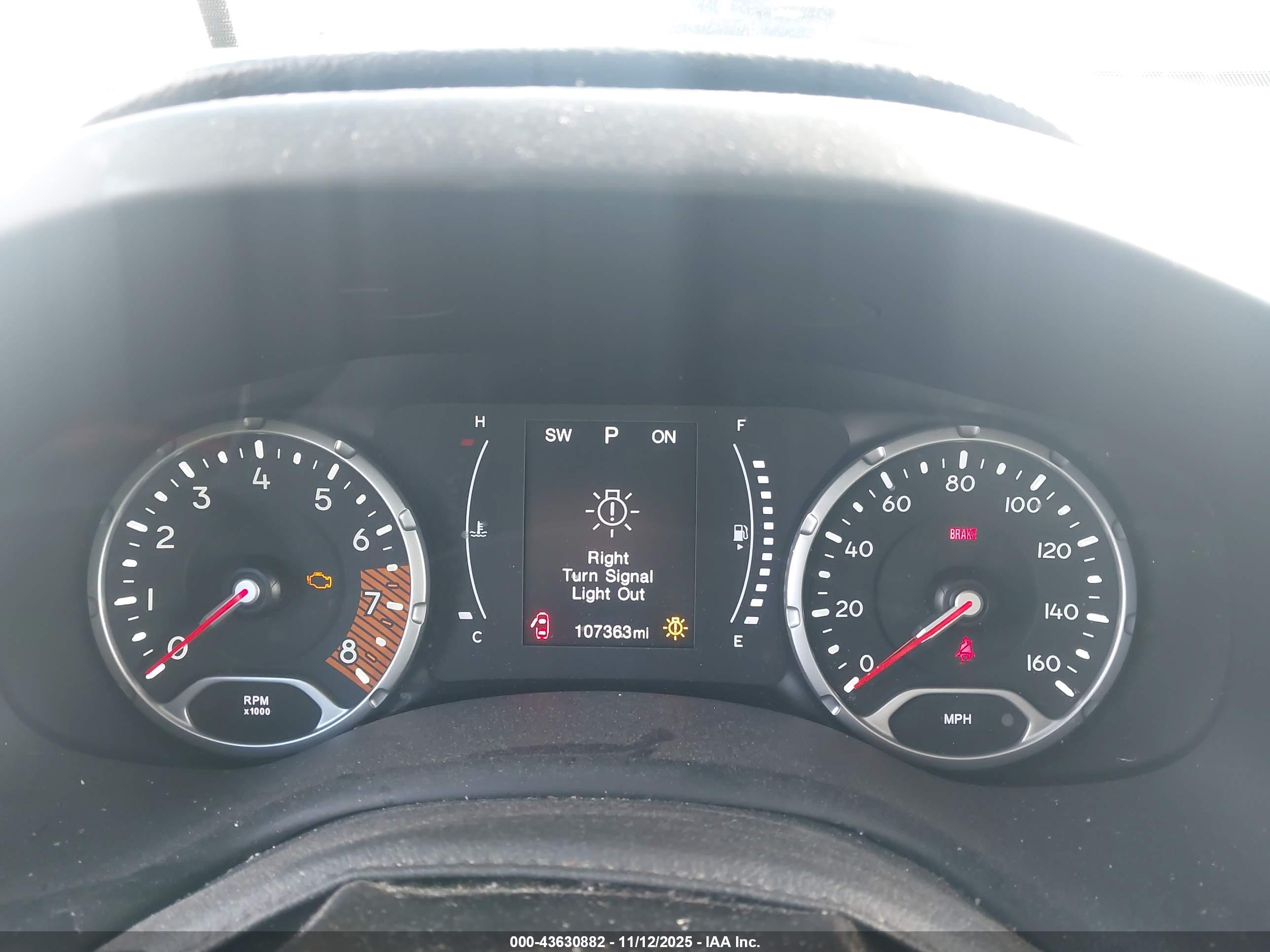 JEEP RENEGADE image 7
