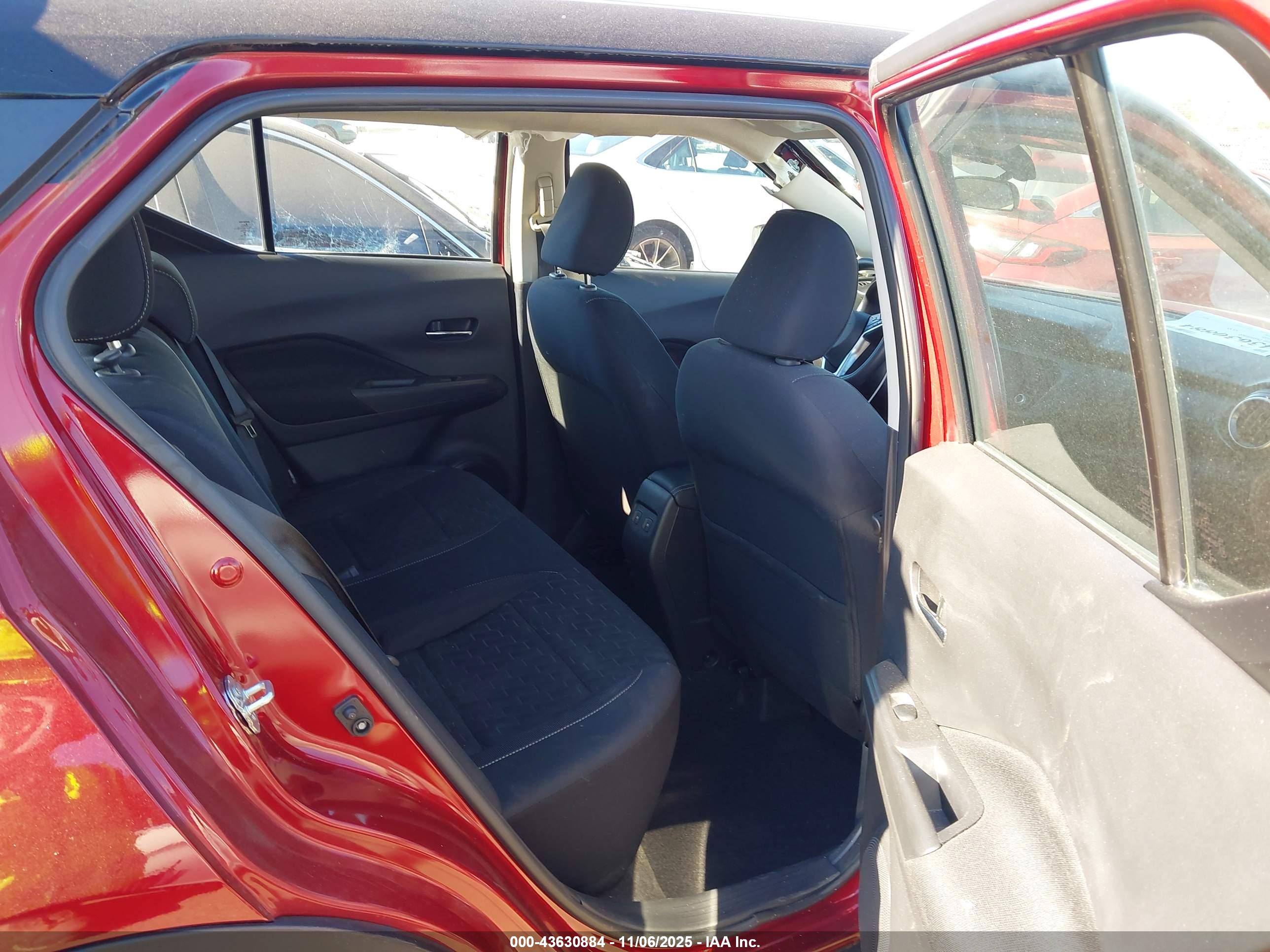 NISSAN KICKS image 8