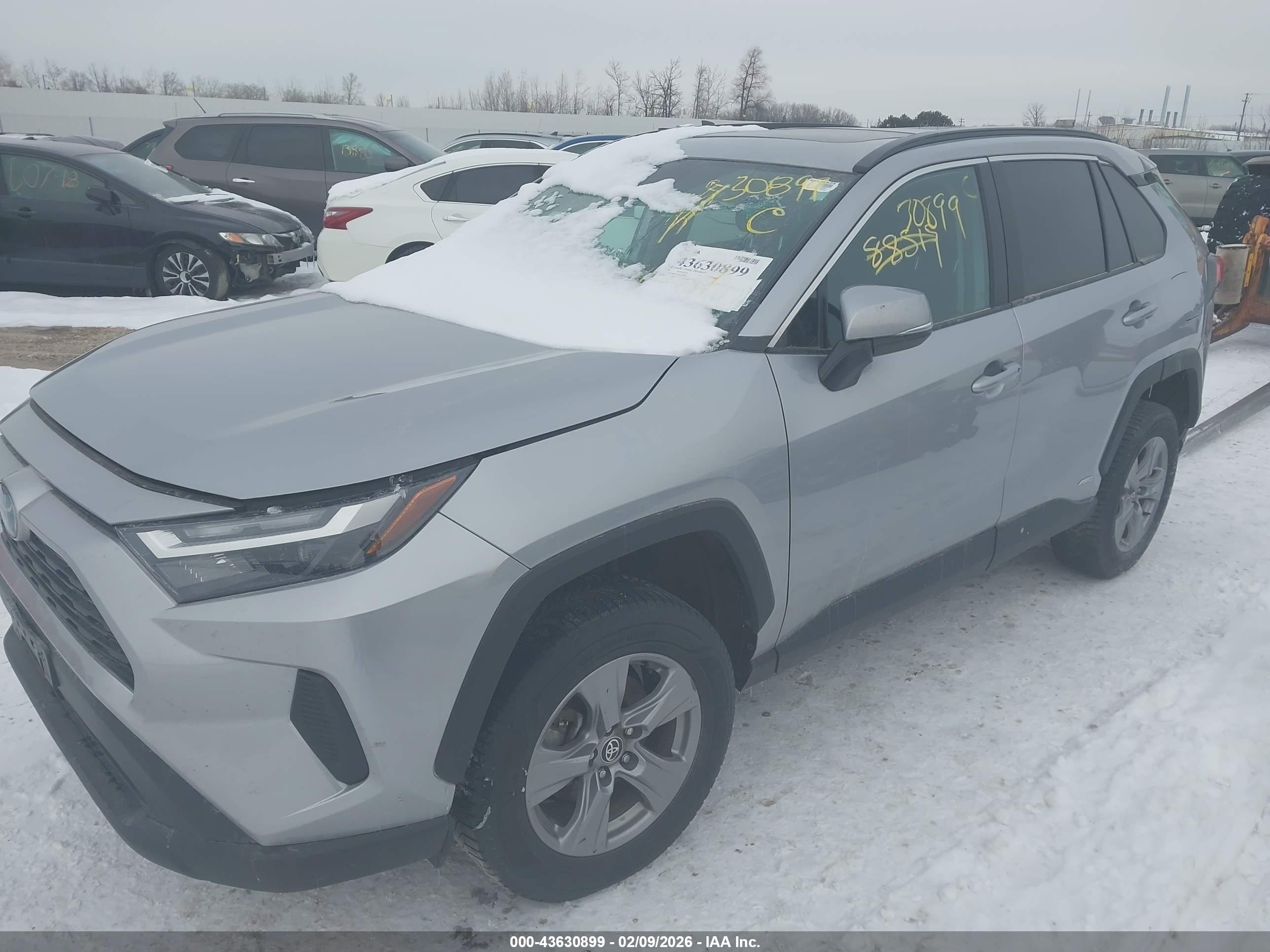 TOYOTA RAV4 image 2