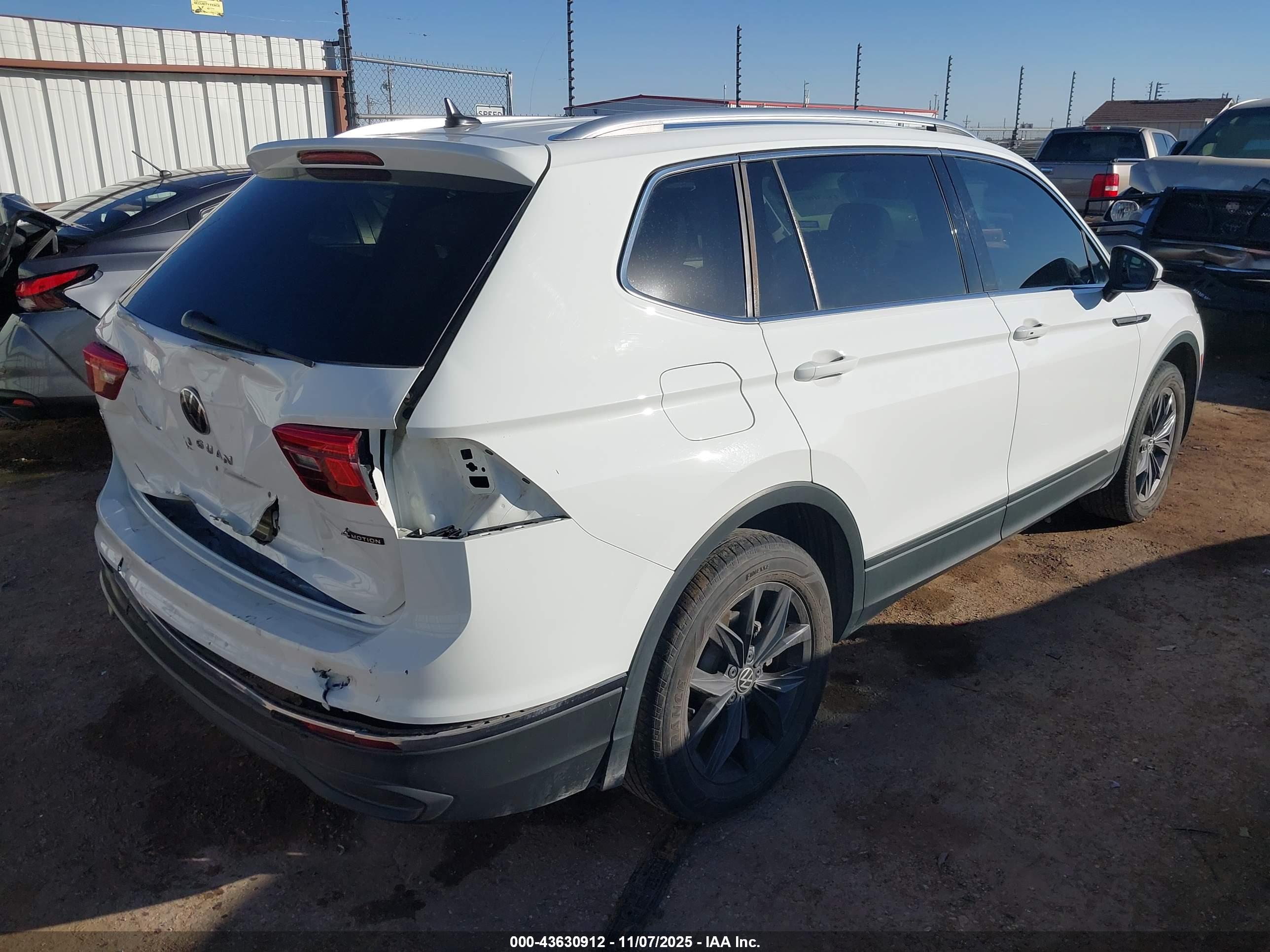 VOLKSWAGEN TIGUAN image 4