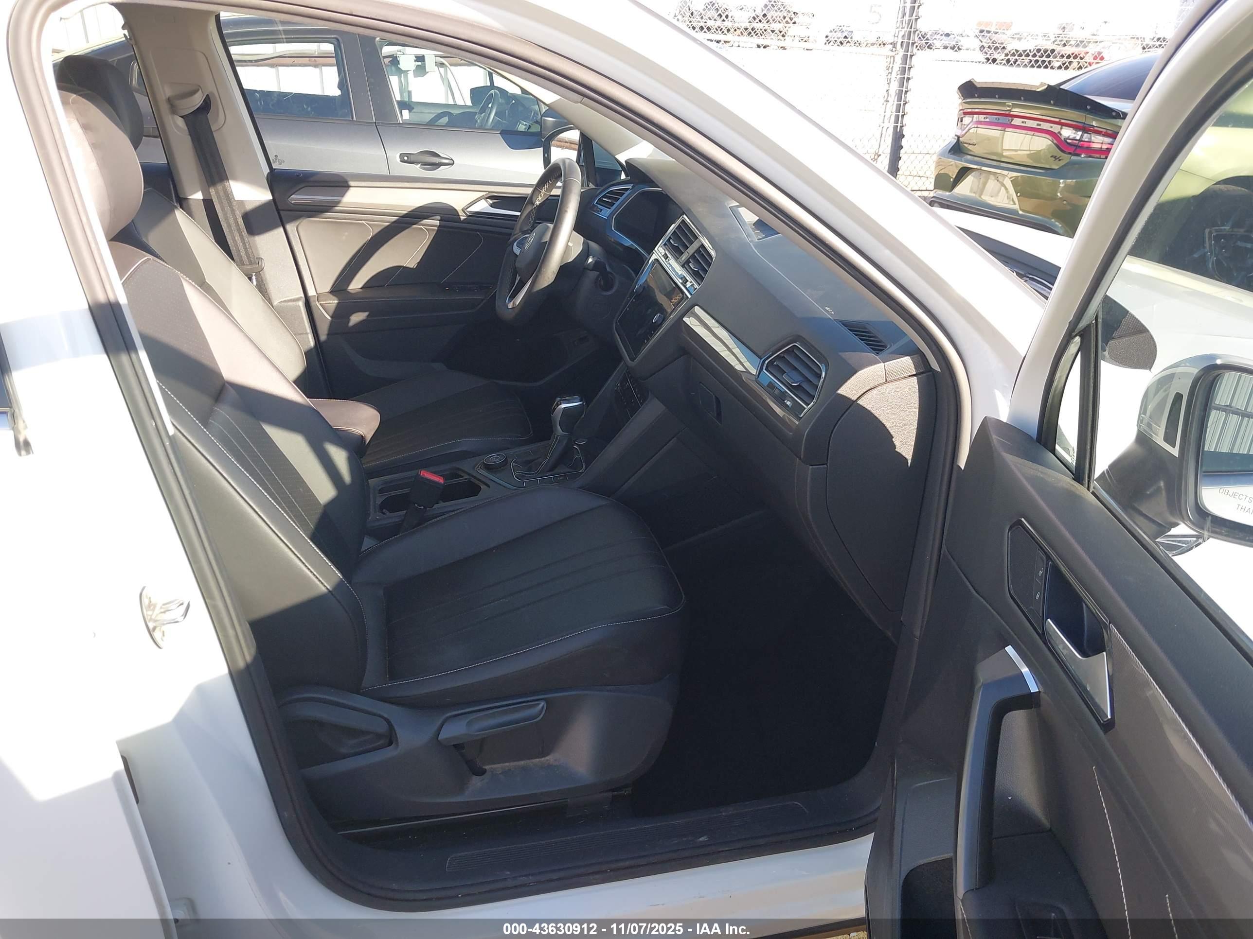 VOLKSWAGEN TIGUAN image 5