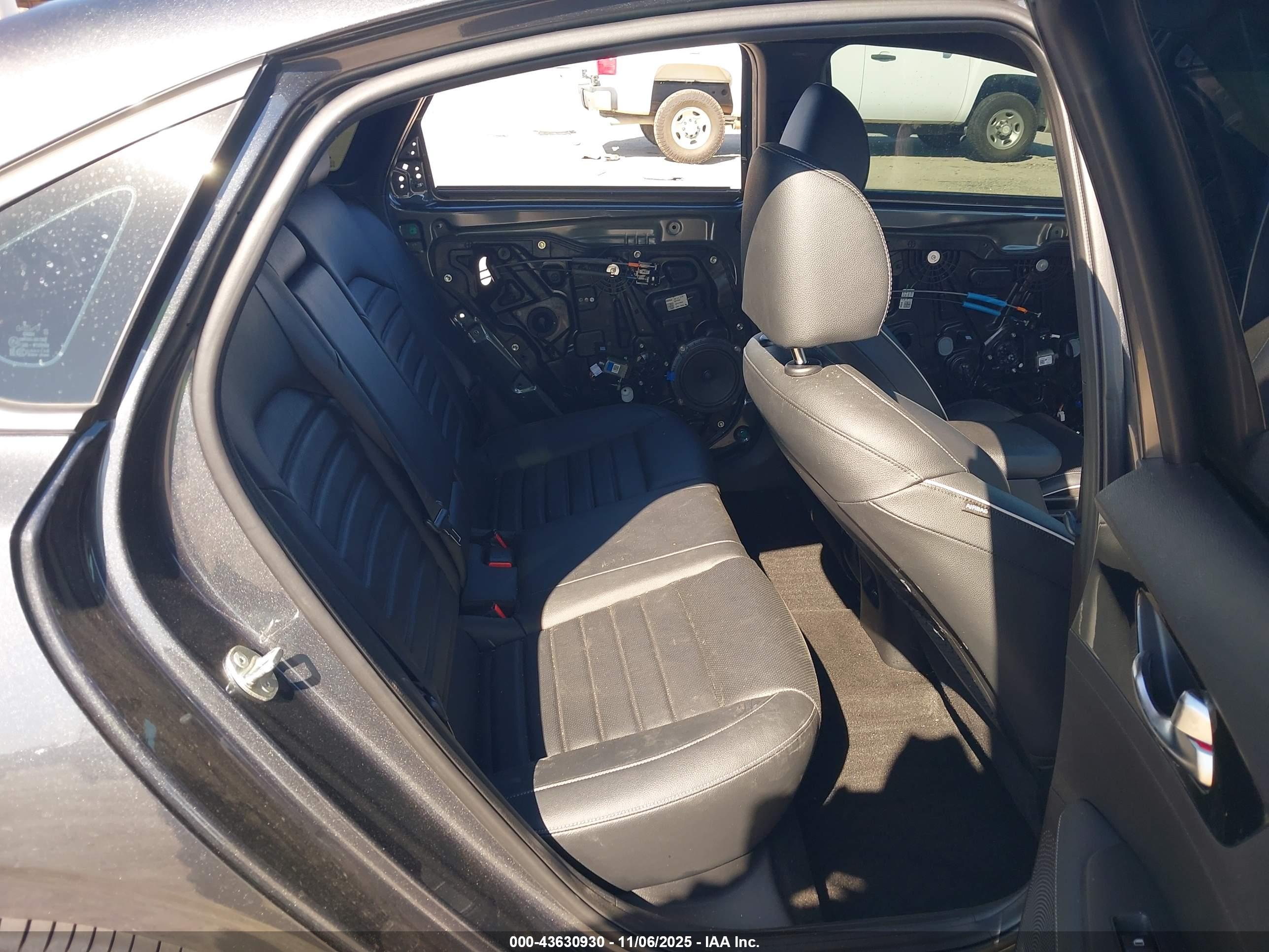 KIA FORTE image 8