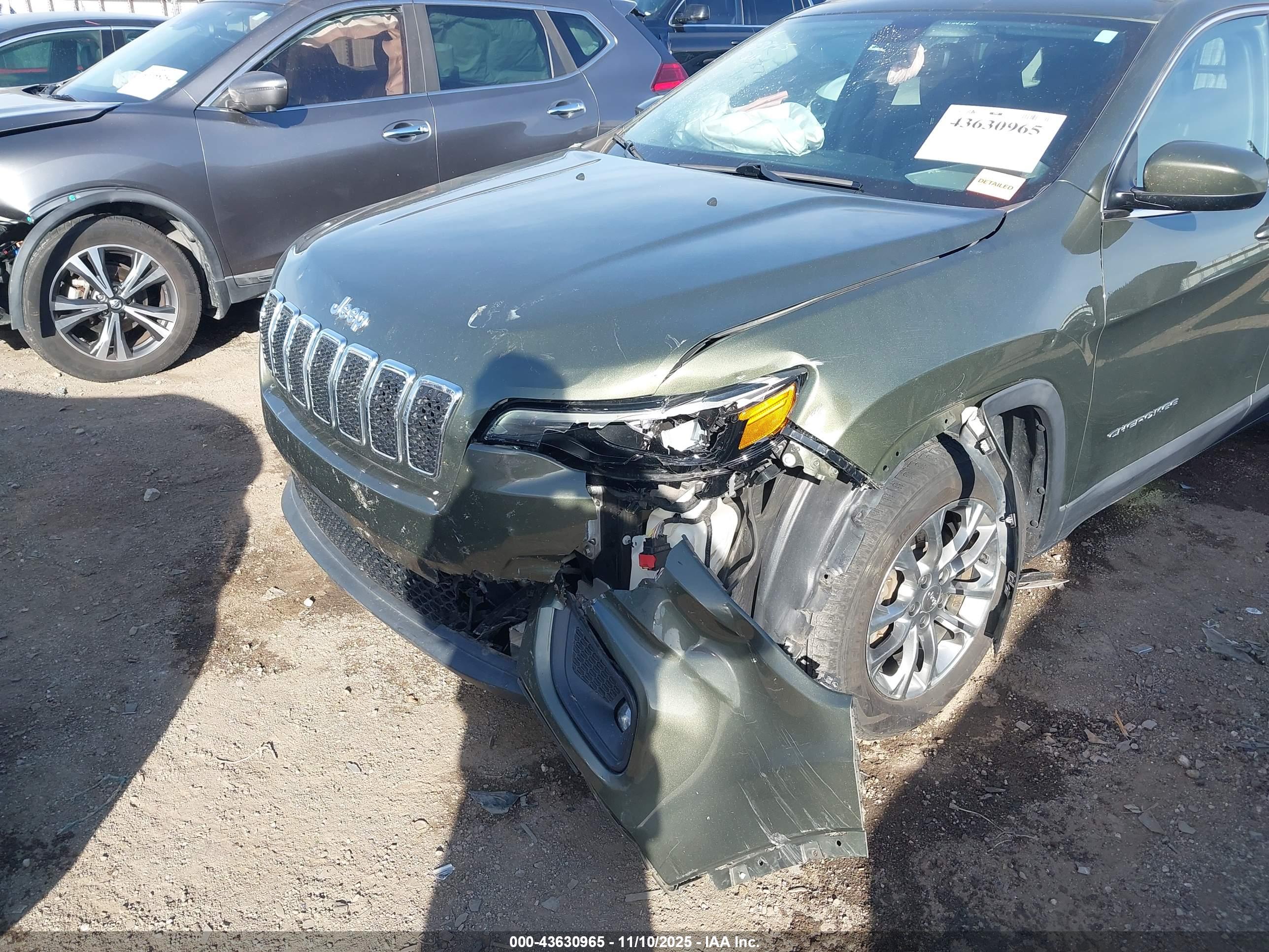 JEEP CHEROKEE image 6