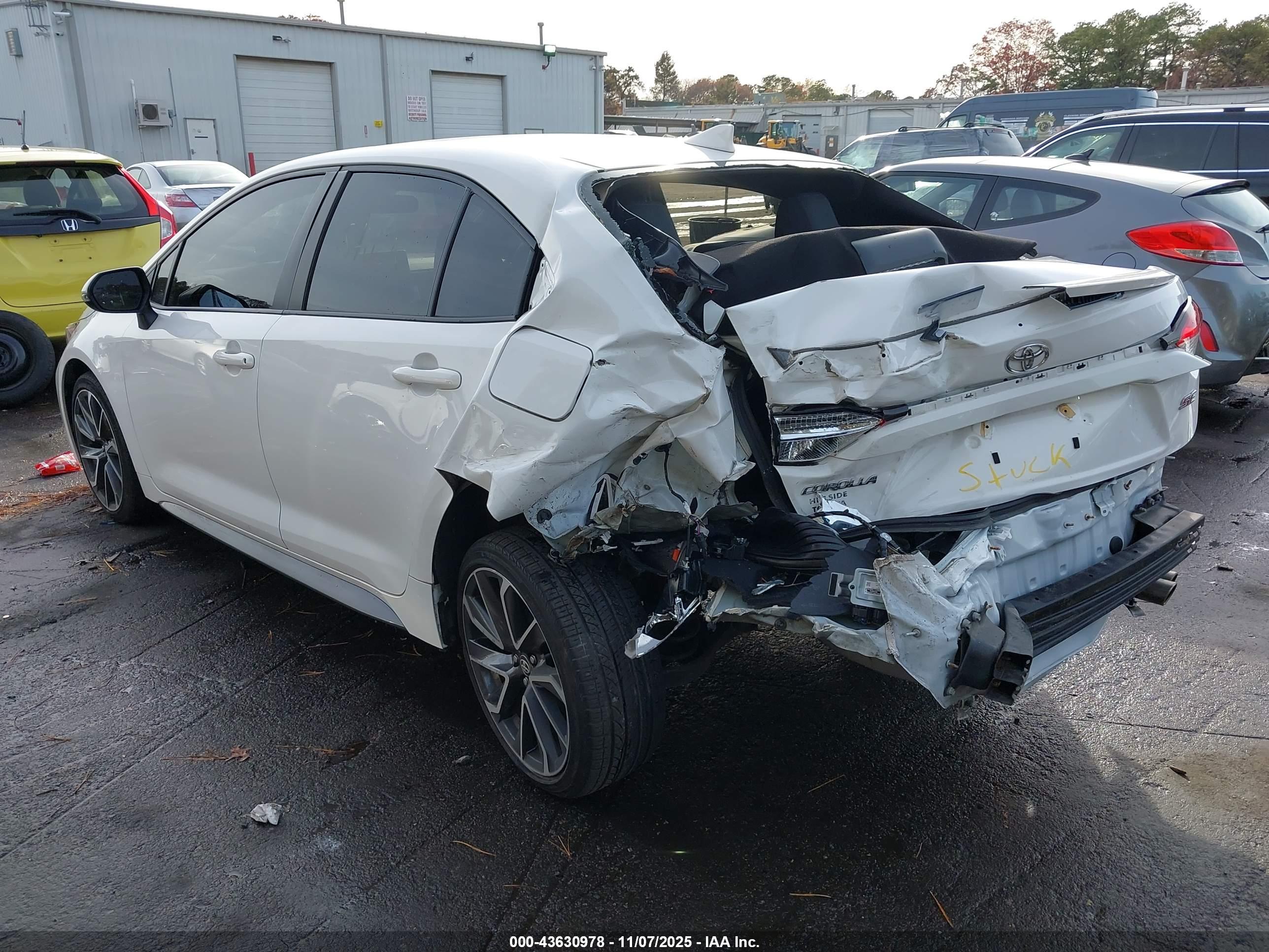 TOYOTA COROLLA image 3
