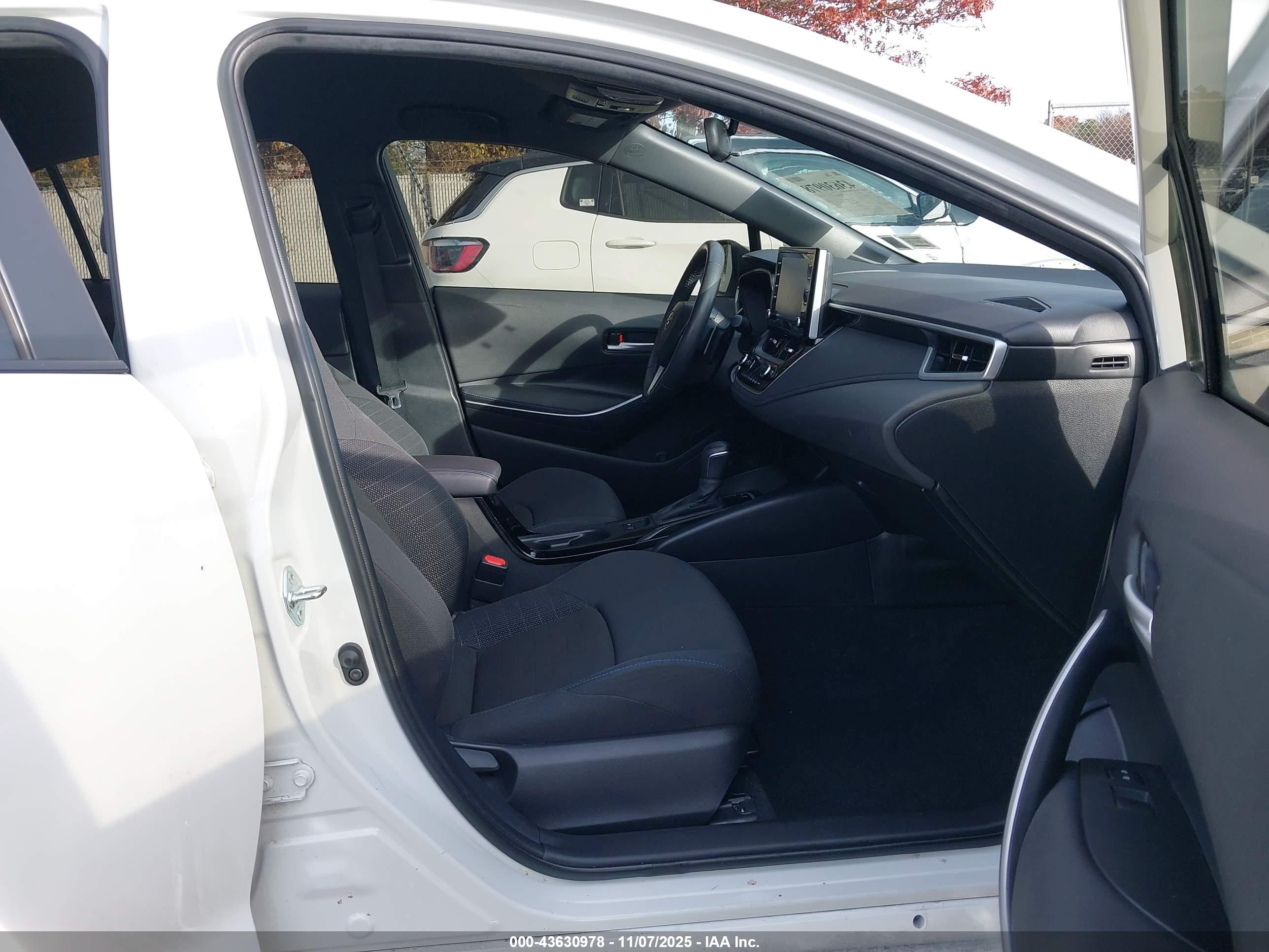 TOYOTA COROLLA image 5