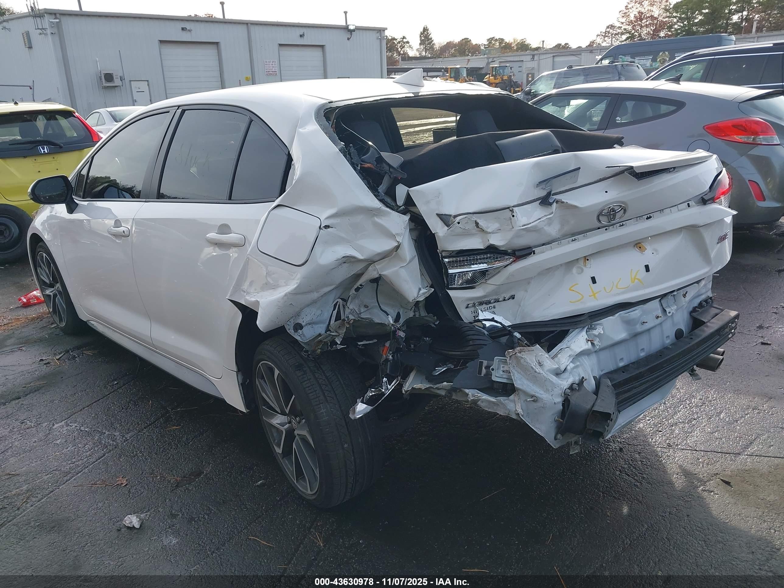 TOYOTA COROLLA image 6