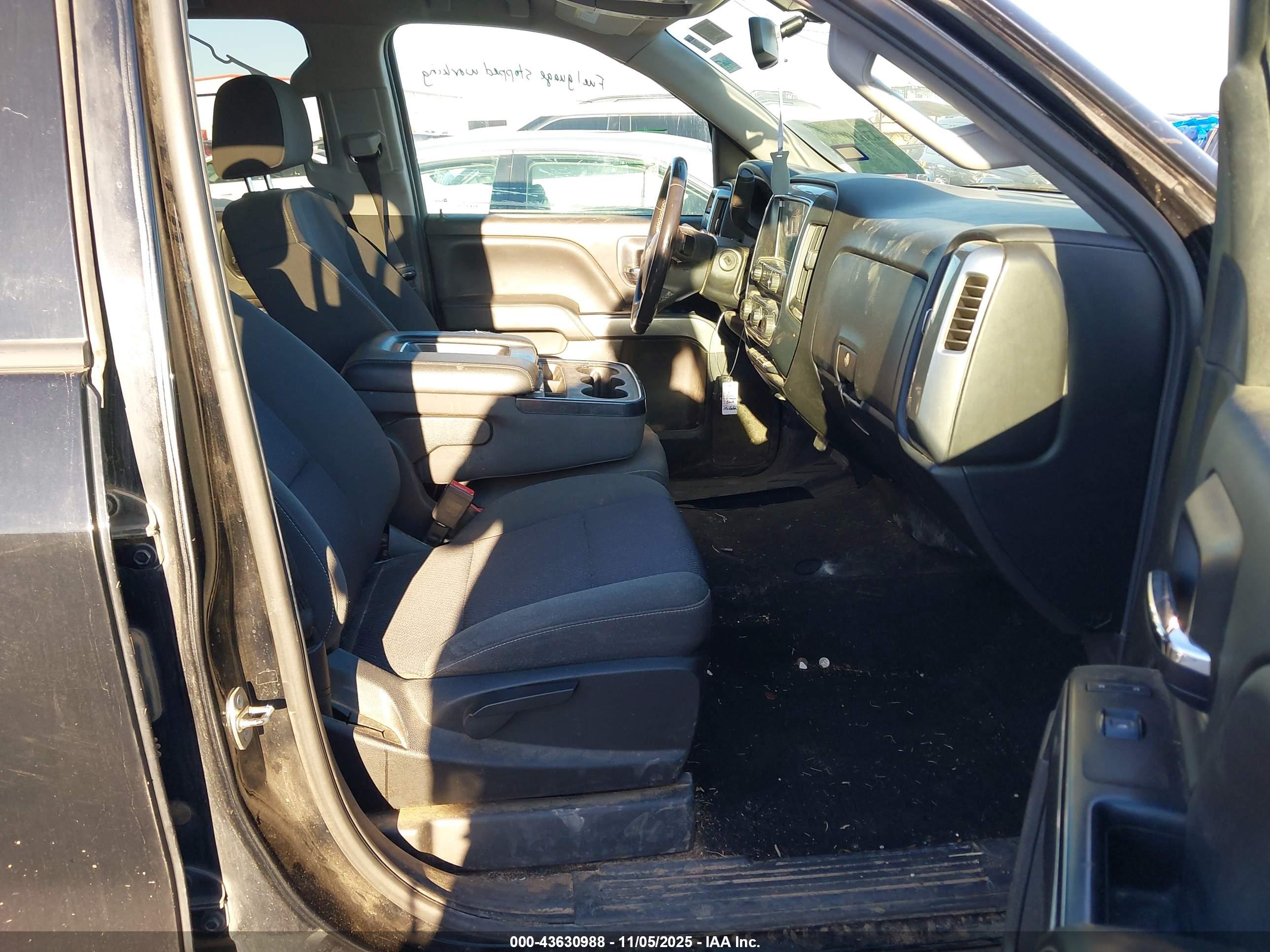 CHEVROLET SILVERADO image 5