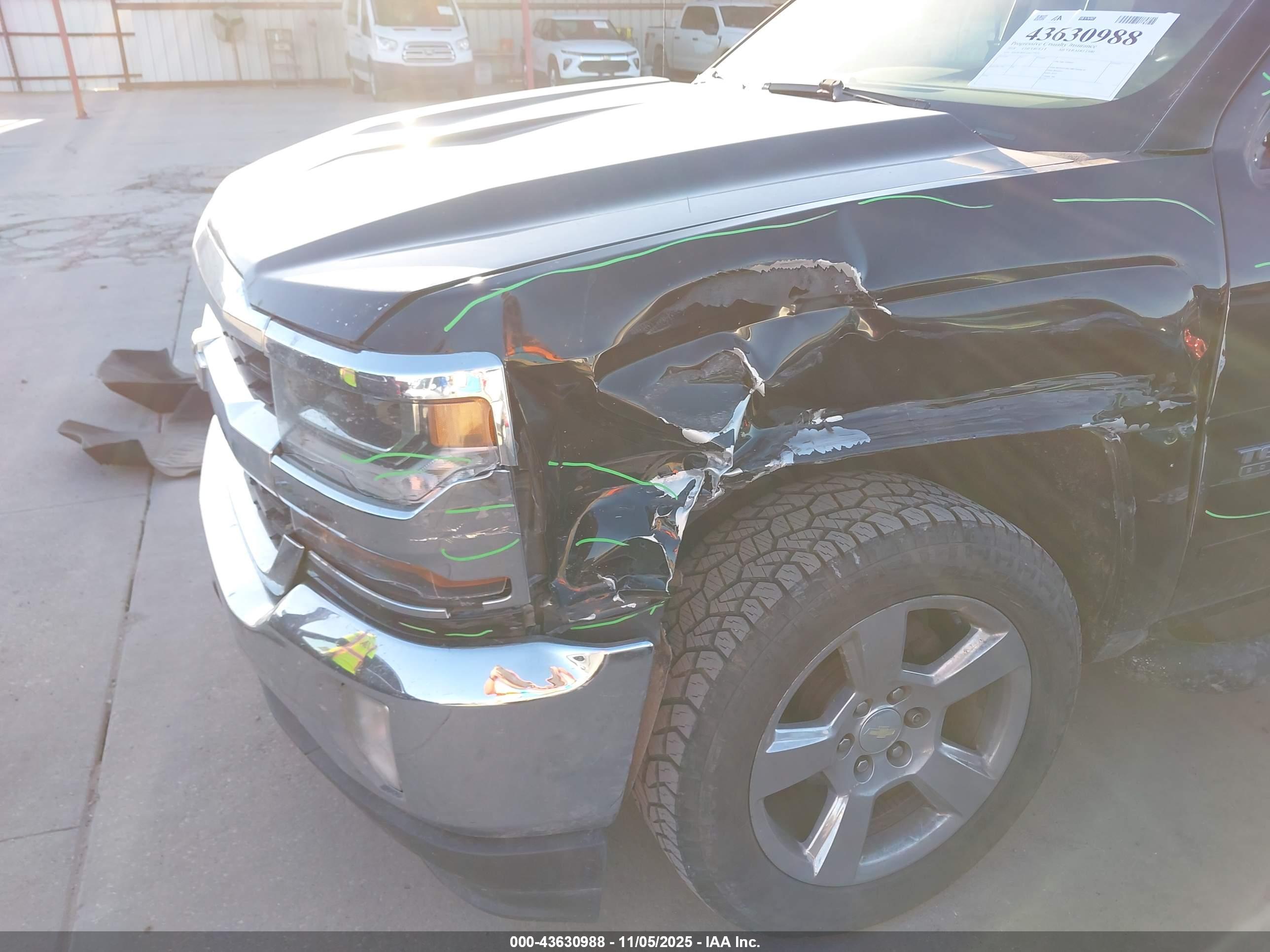 CHEVROLET SILVERADO image 6