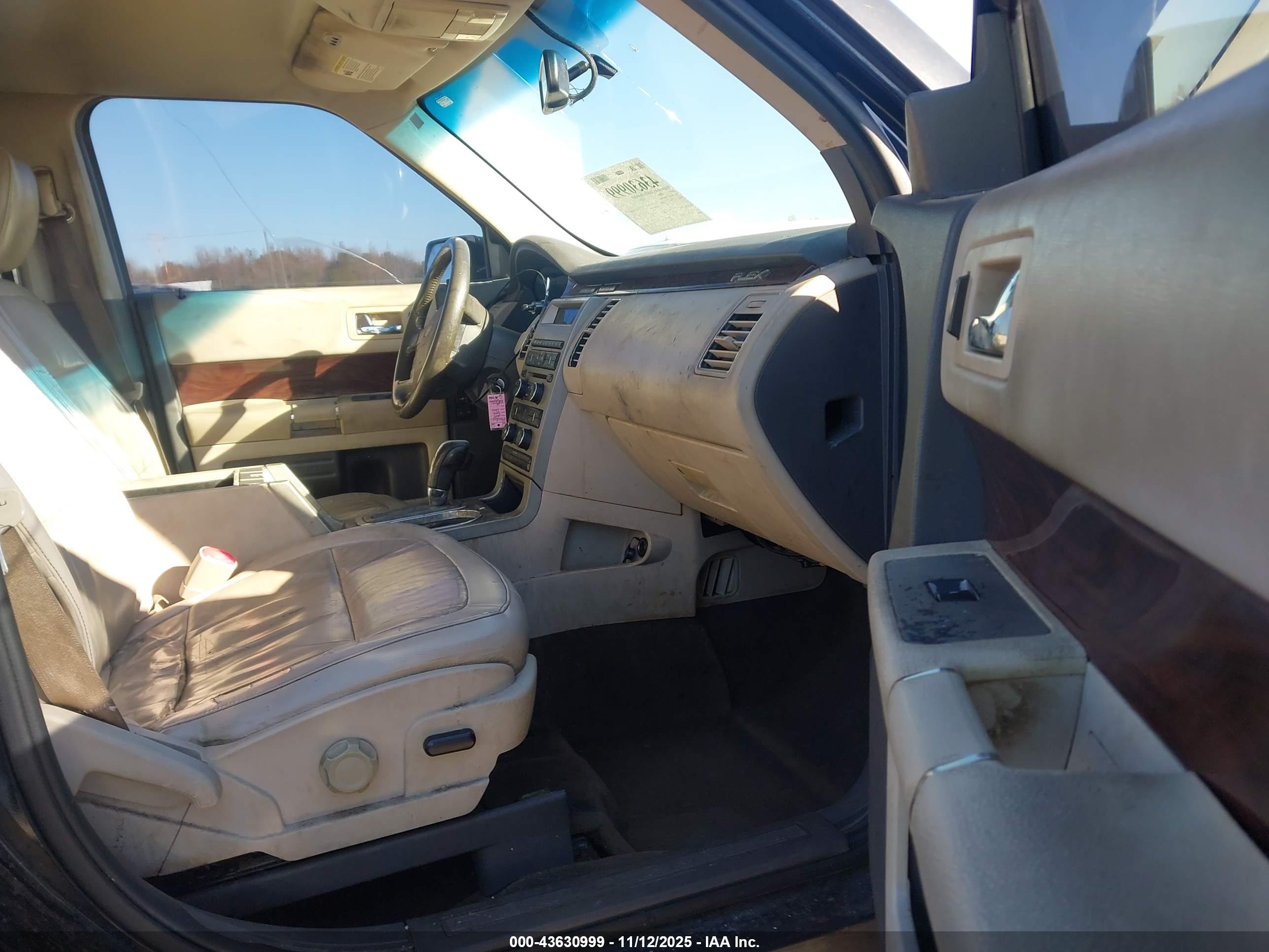FORD FLEX image 5