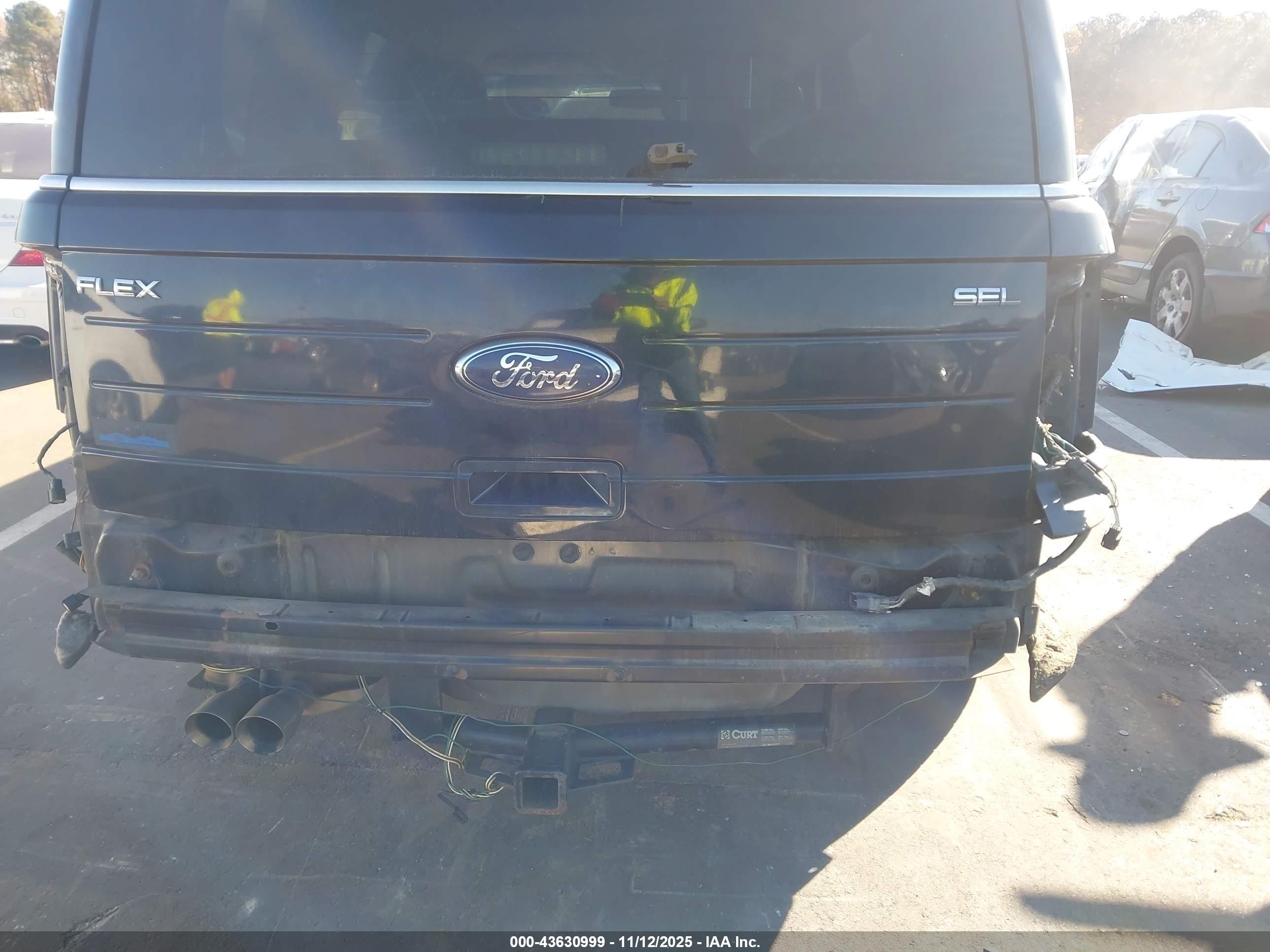 FORD FLEX image 6
