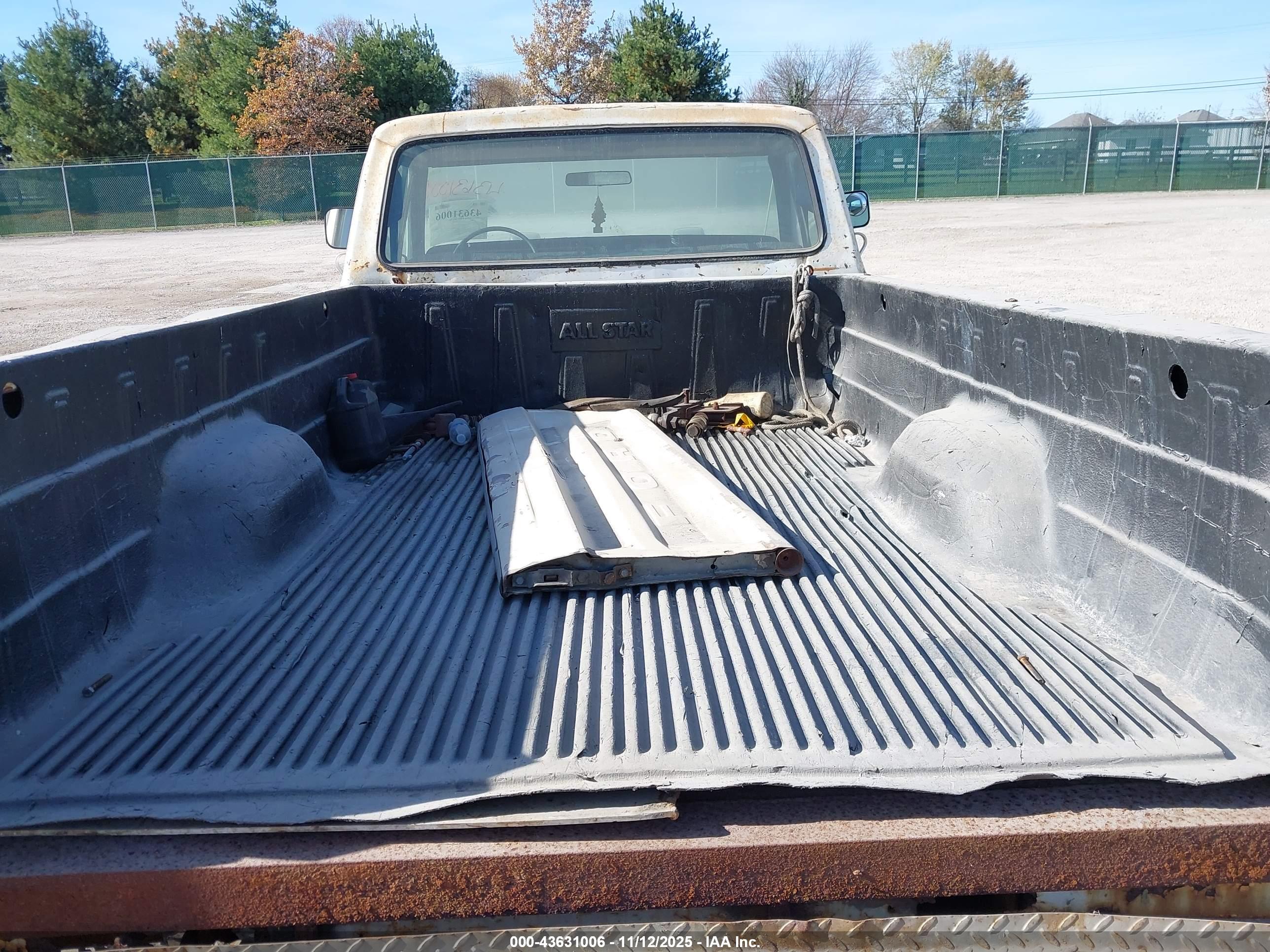 FORD F-250 image 8