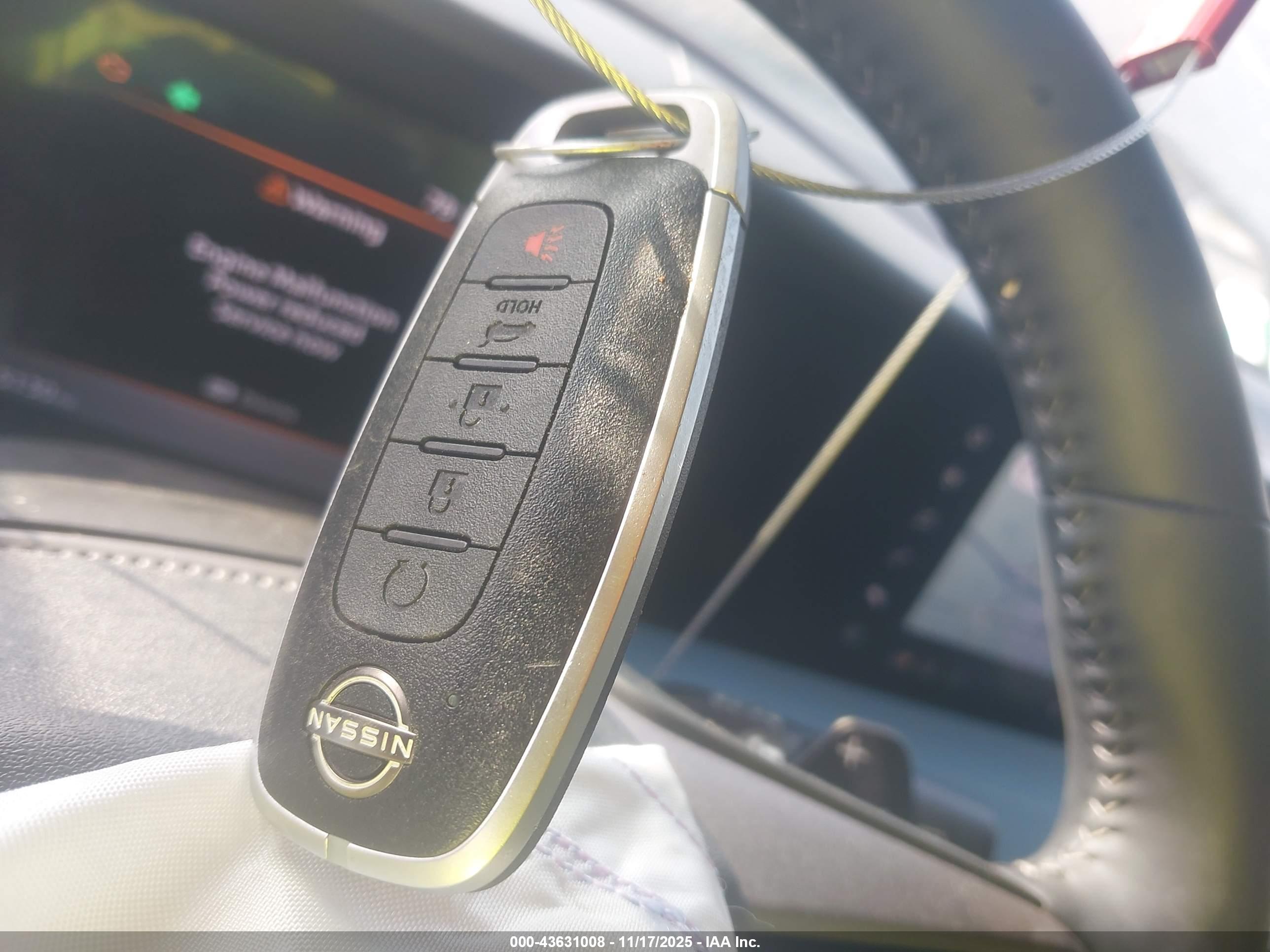 NISSAN MURANO image 11