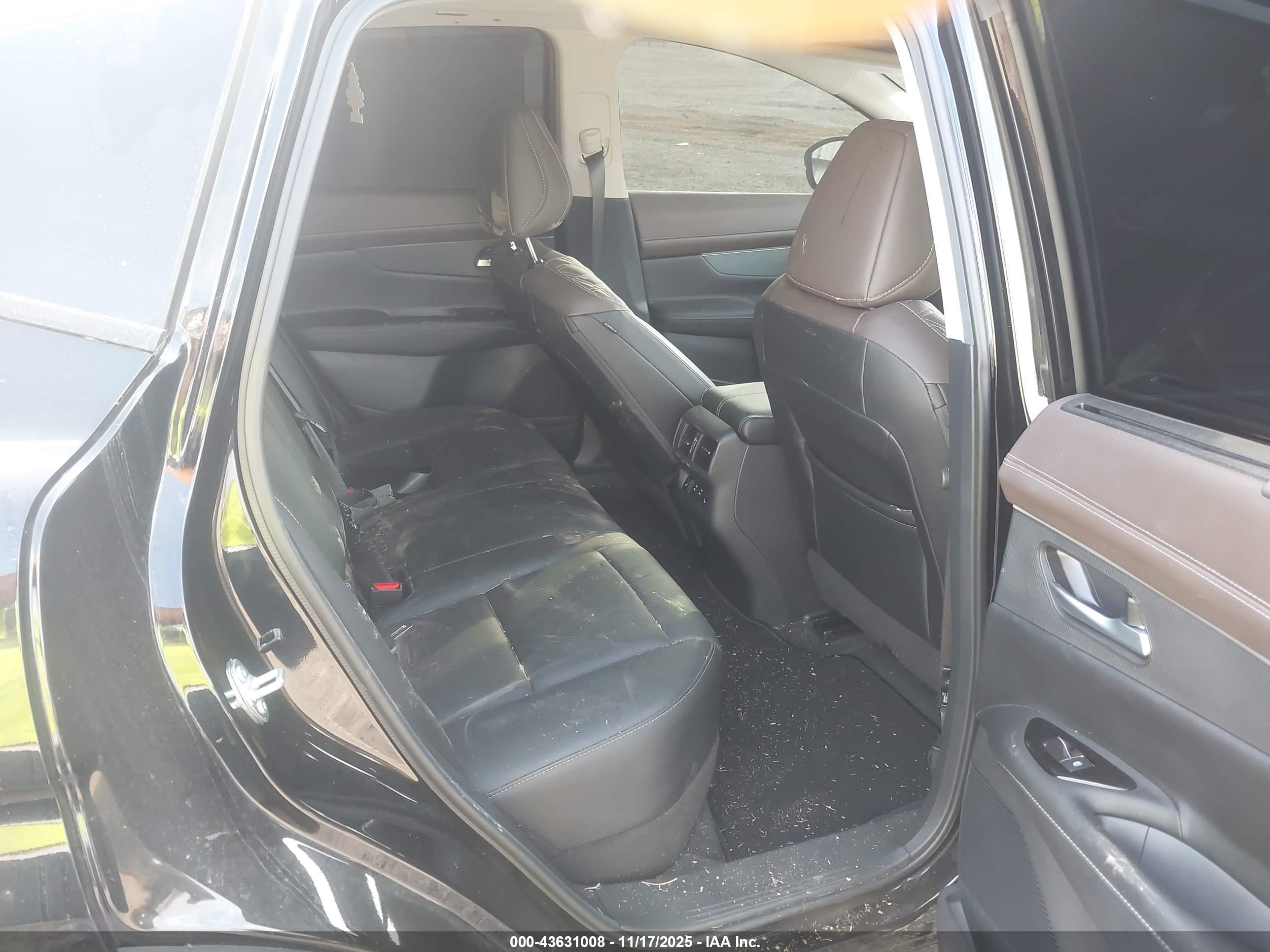NISSAN MURANO image 8