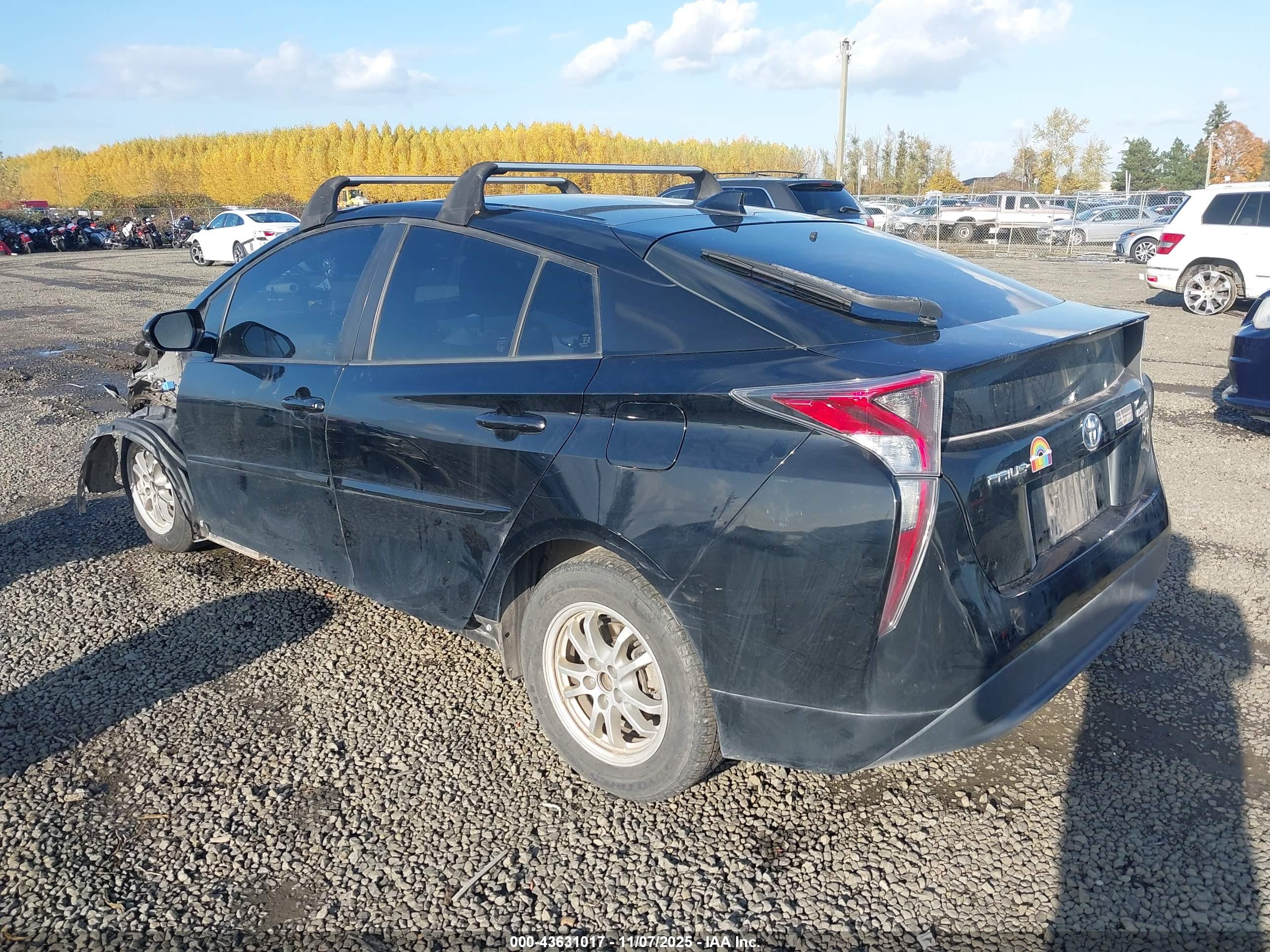 TOYOTA PRIUS image 3