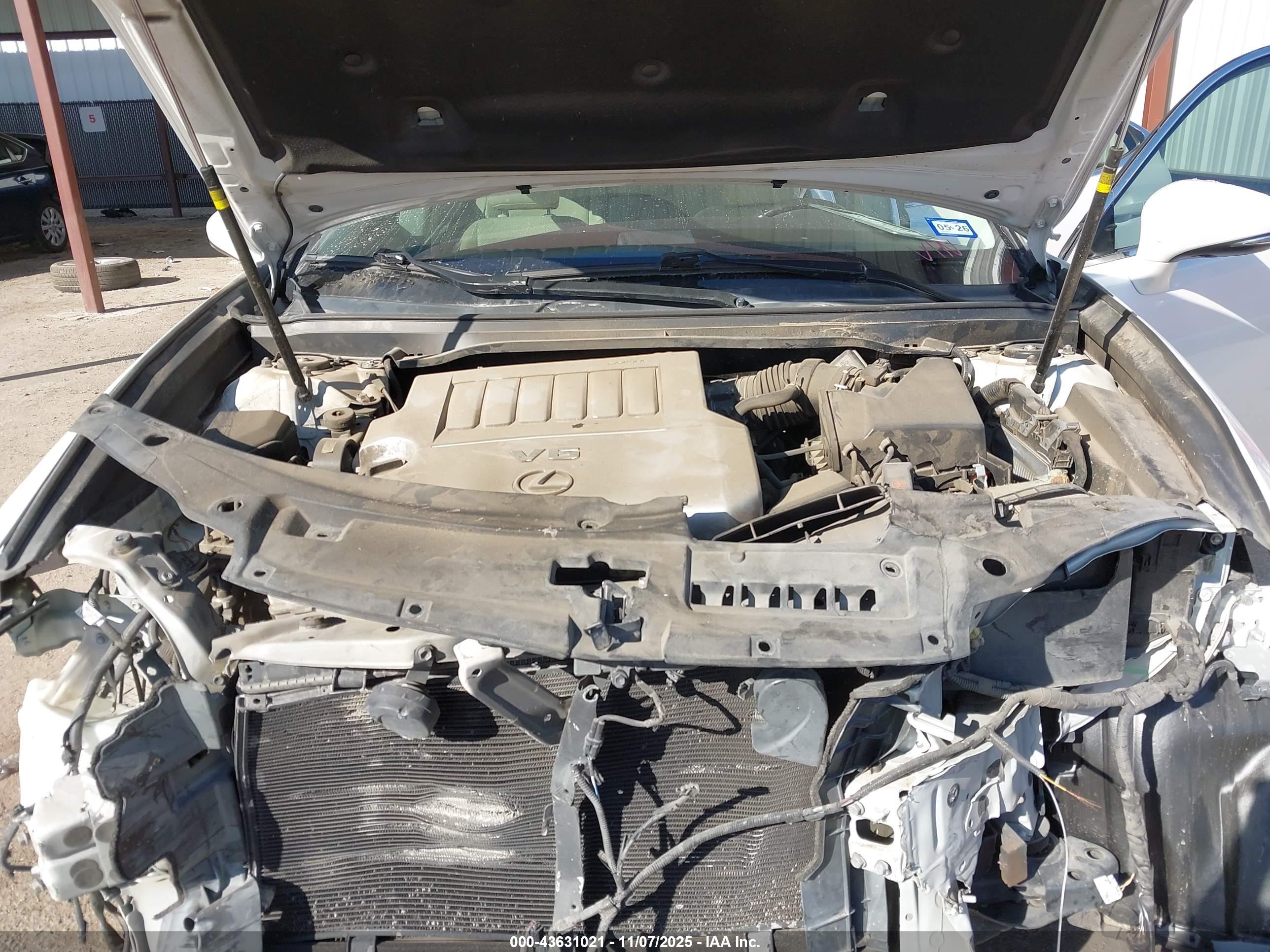 LEXUS ES image 10