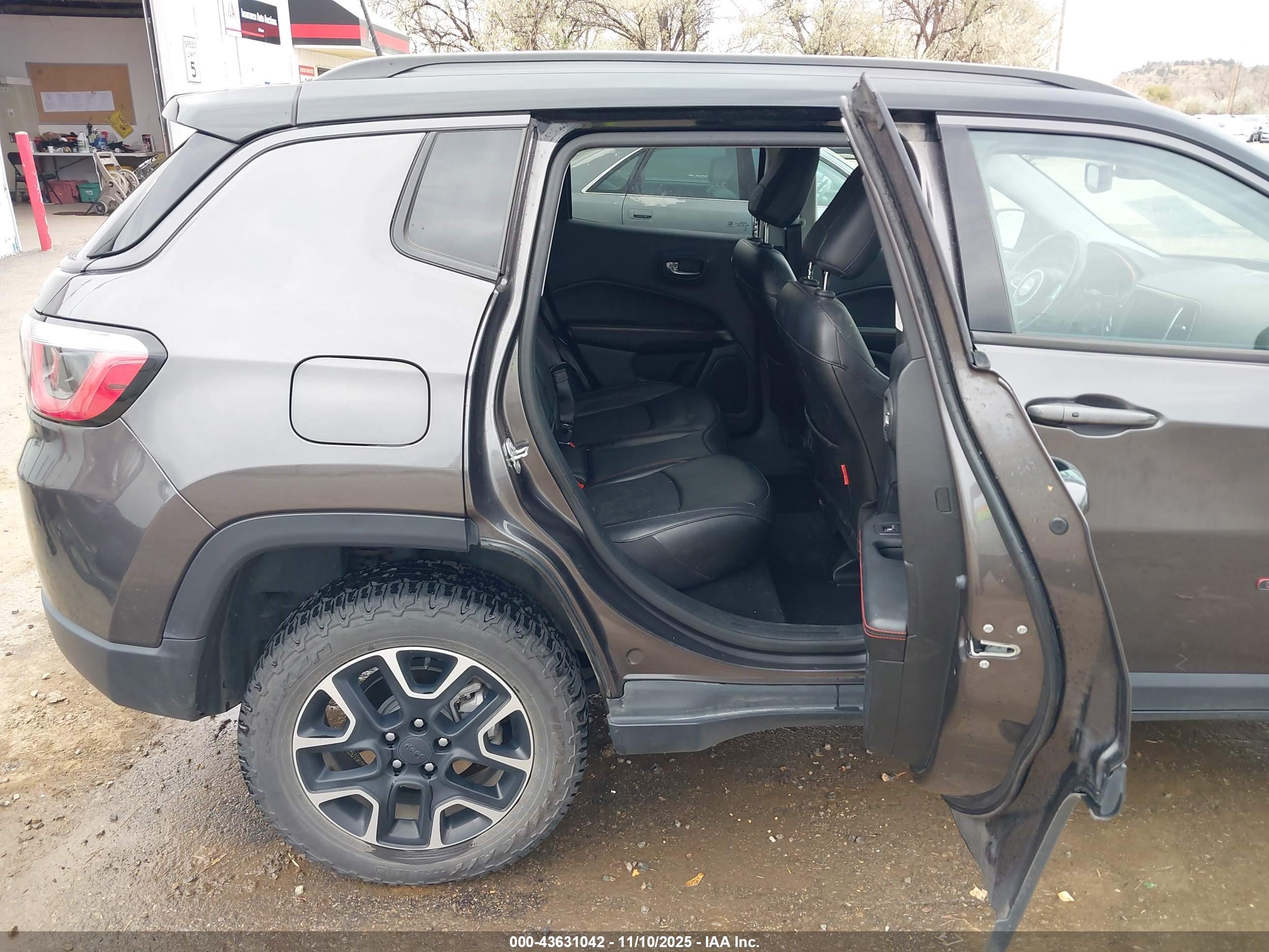 JEEP COMPASS image 8
