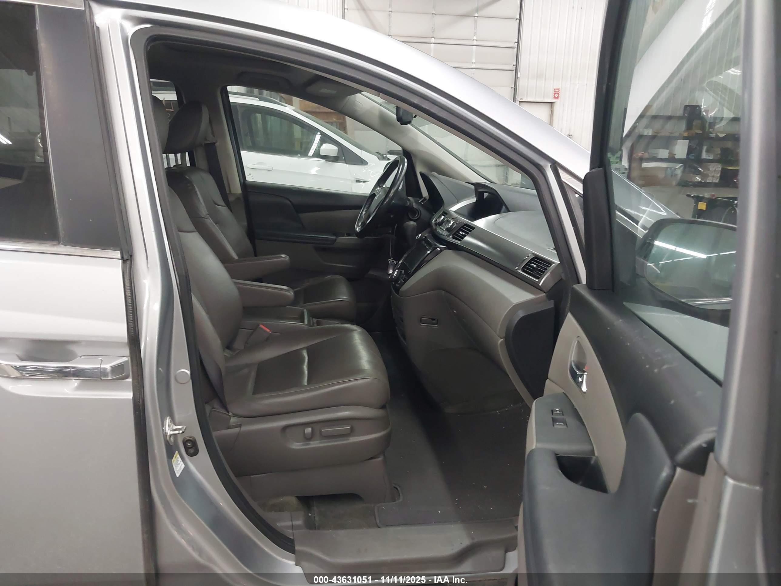 HONDA ODYSSEY image 5