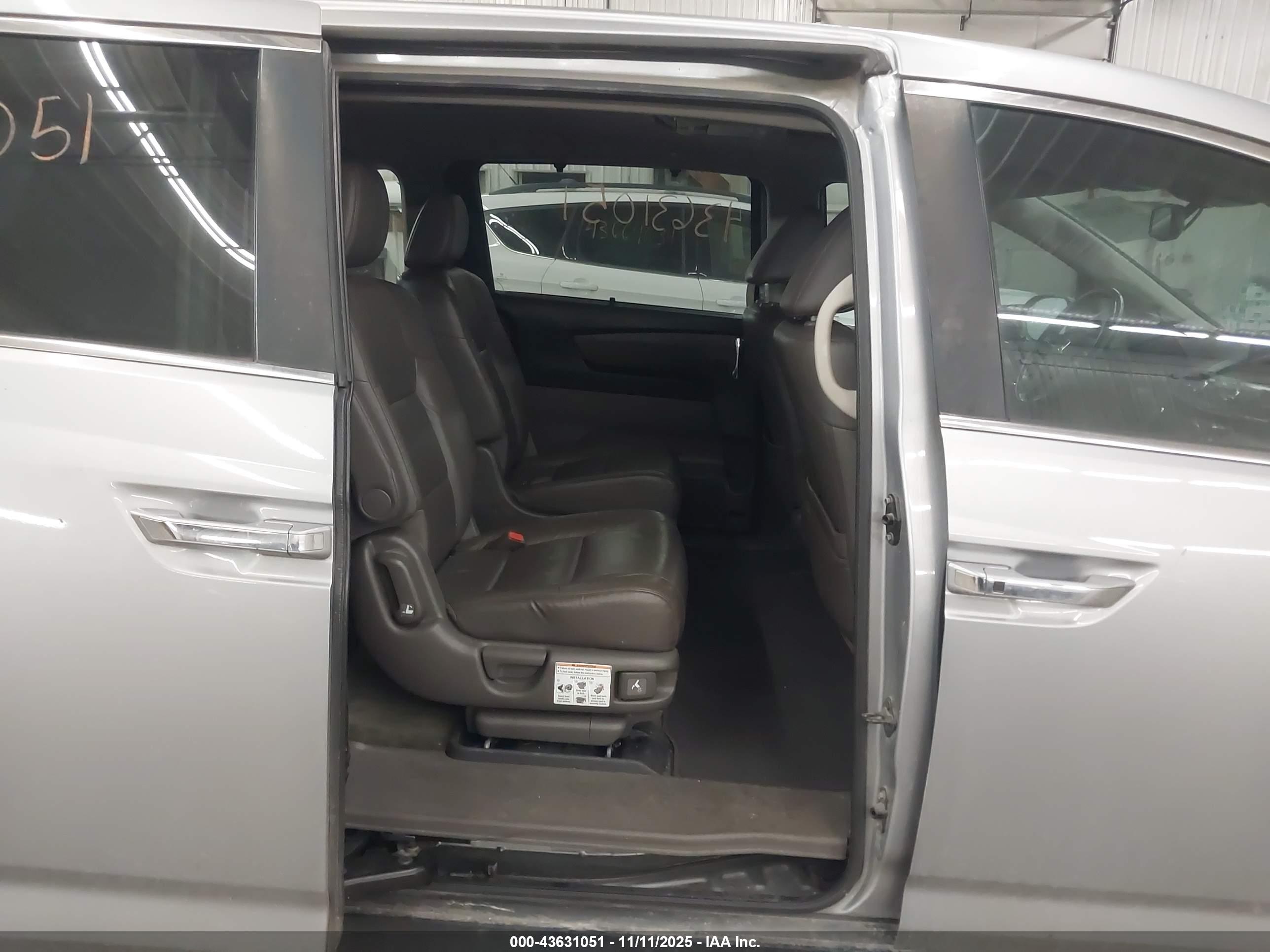 HONDA ODYSSEY image 8