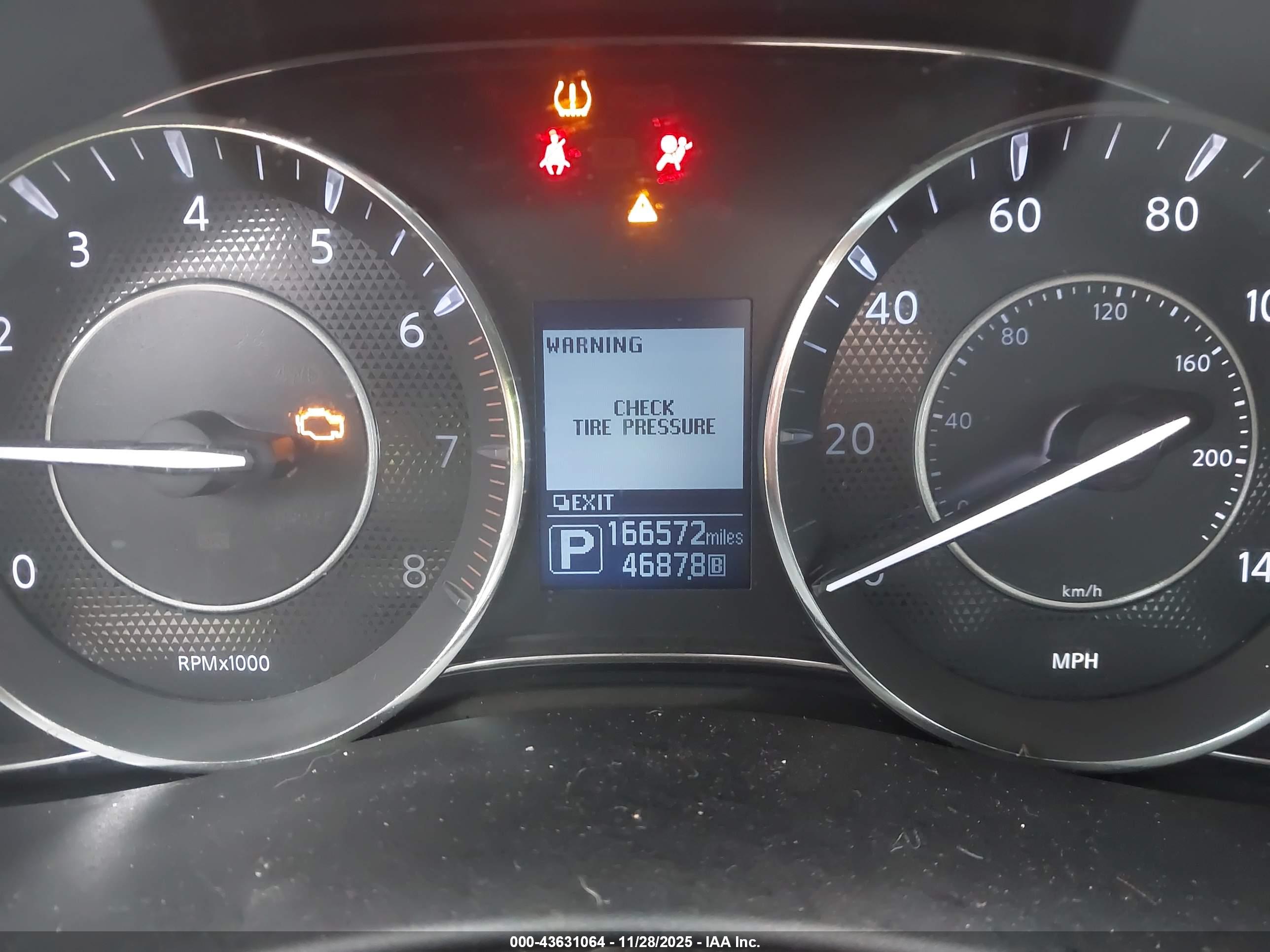 NISSAN ARMADA image 7