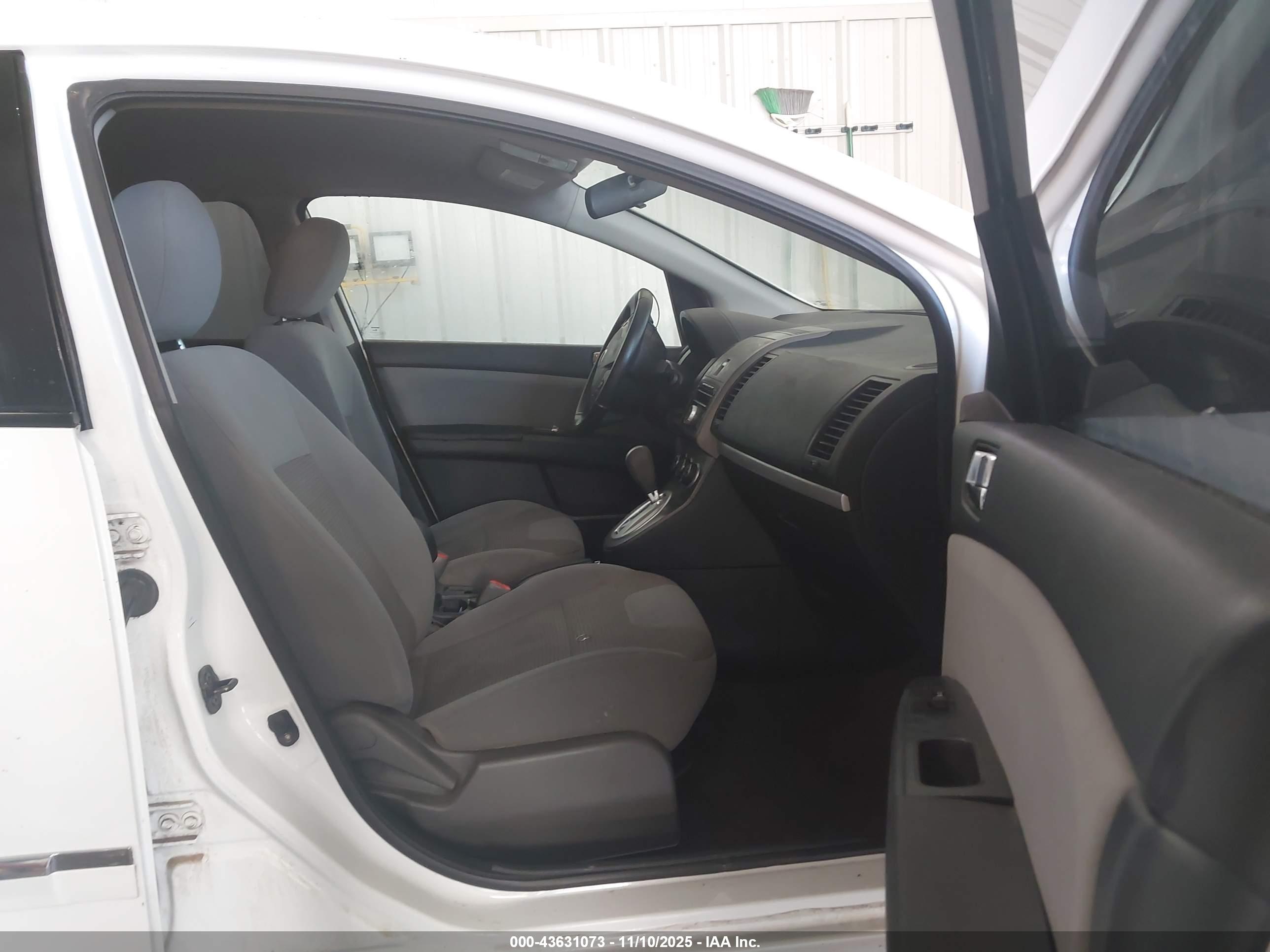 NISSAN SENTRA image 5
