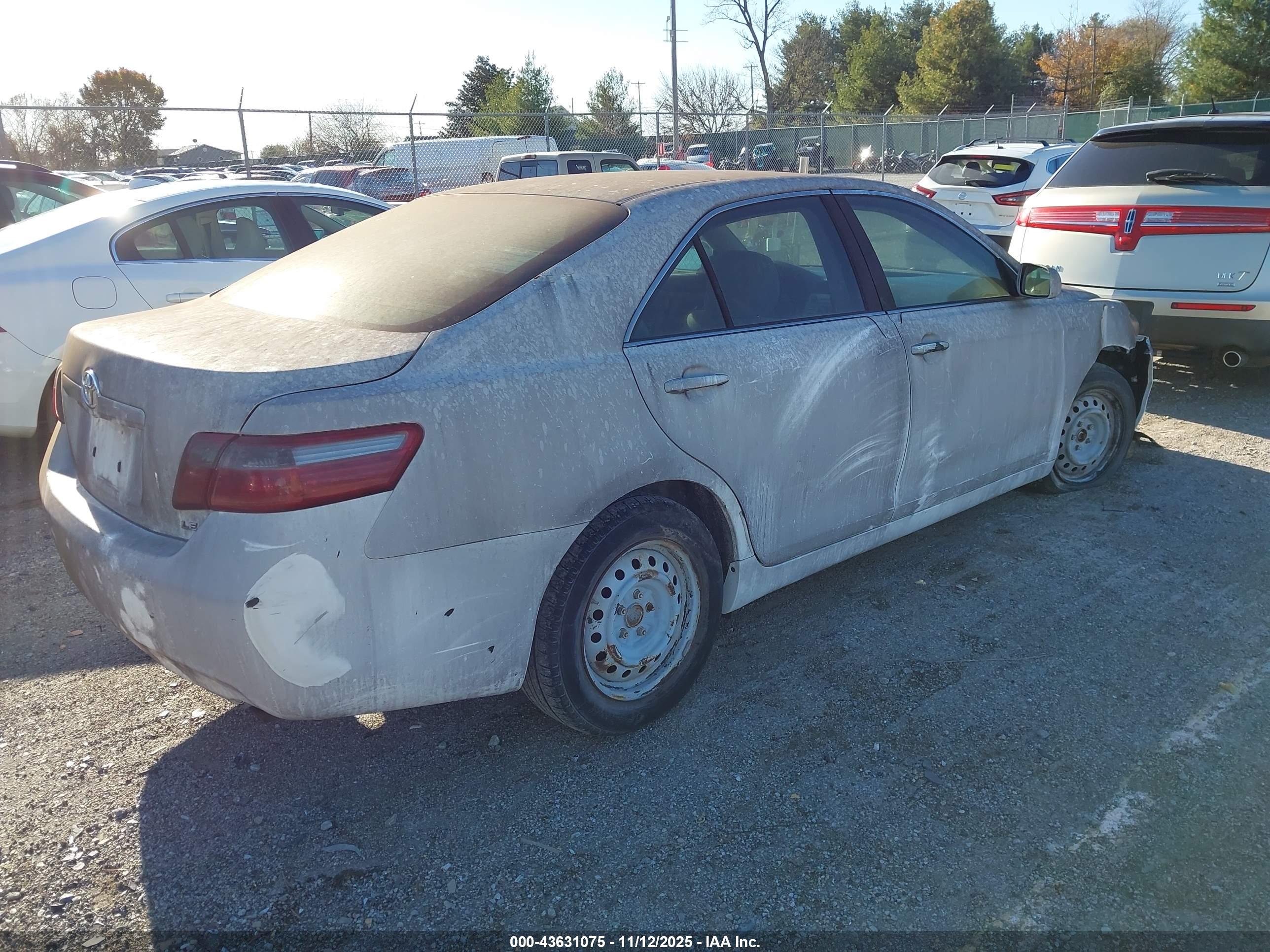 TOYOTA CAMRY image 4