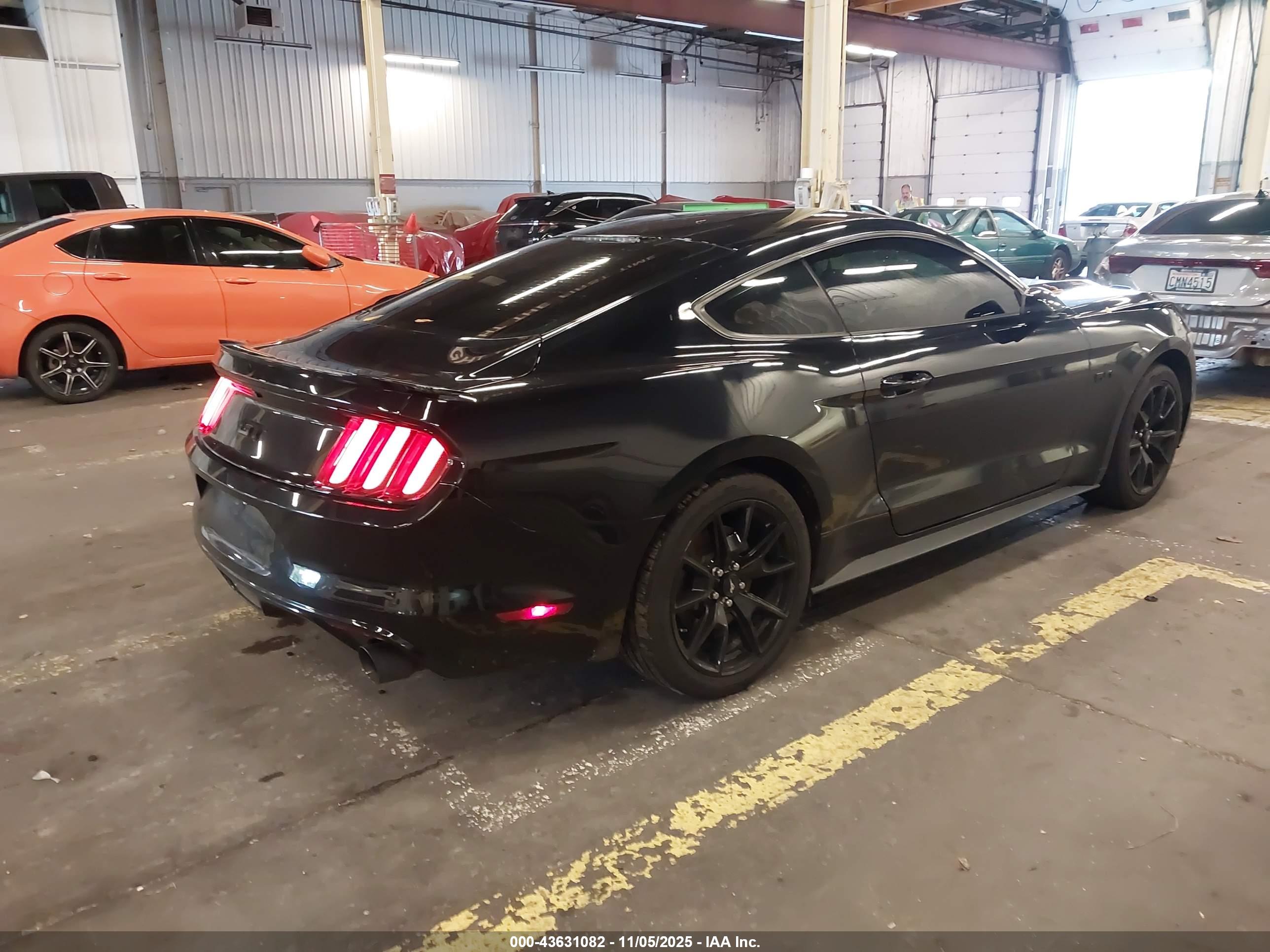 FORD MUSTANG image 4