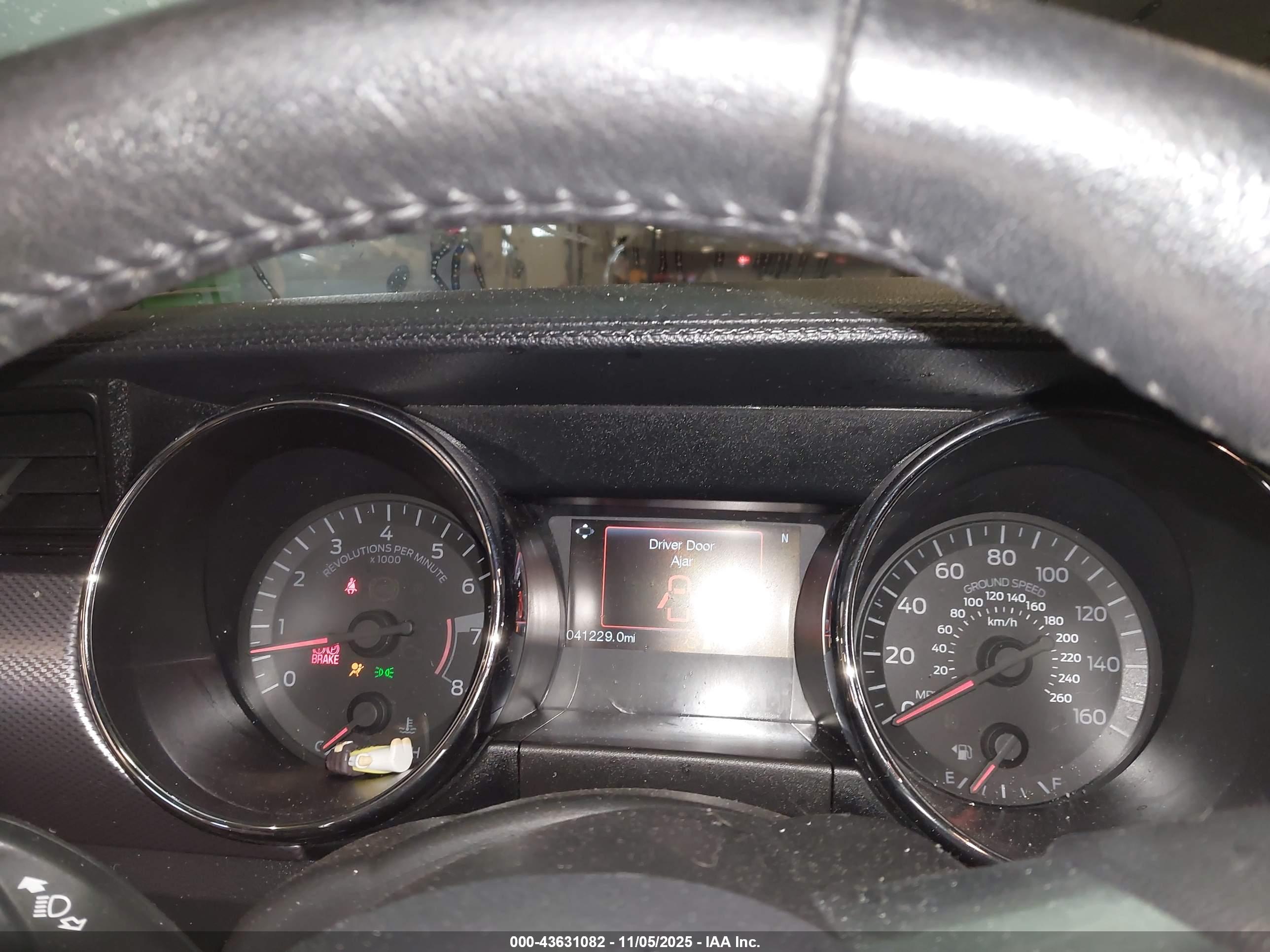 FORD MUSTANG image 7