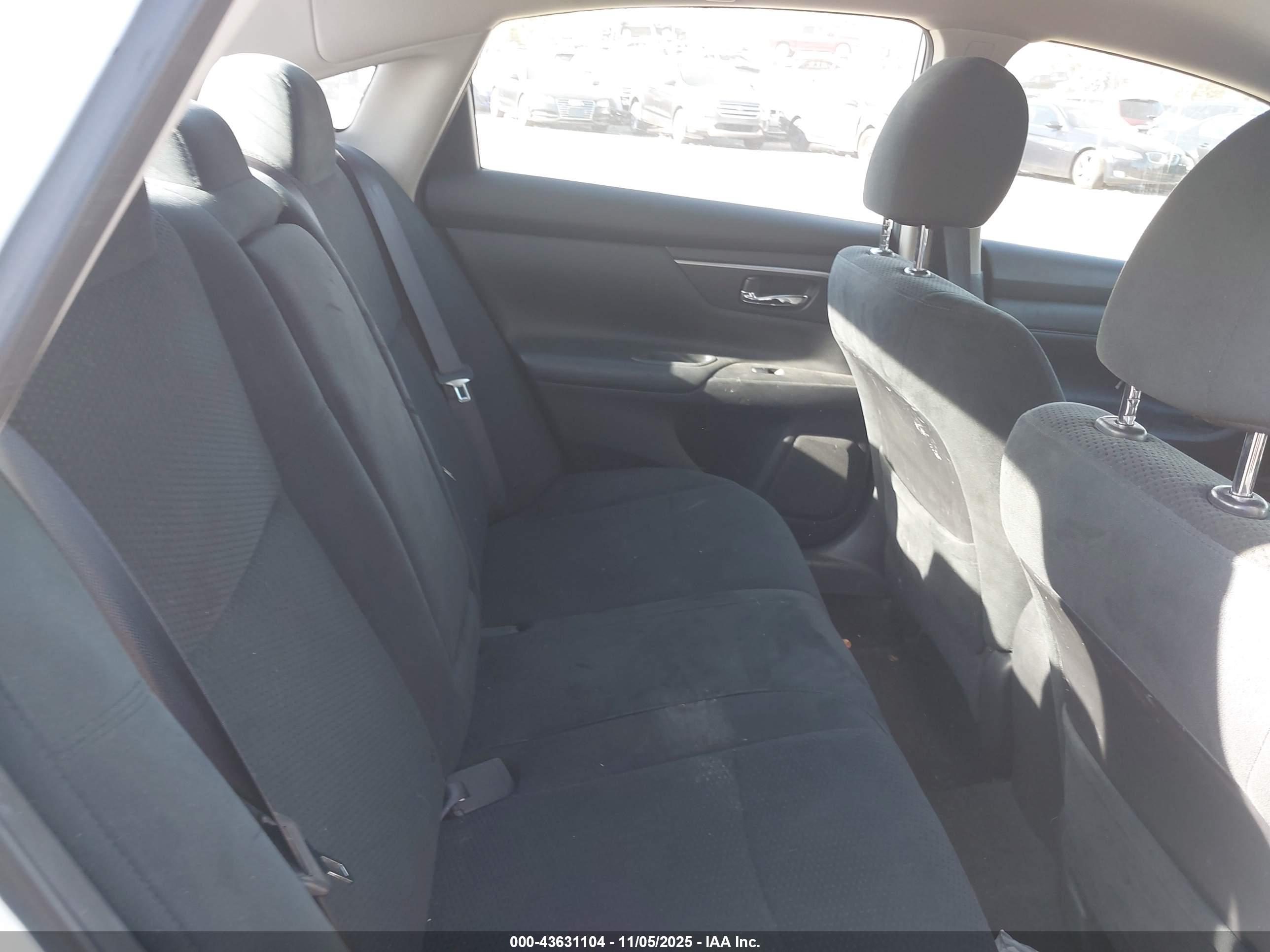 NISSAN ALTIMA image 8
