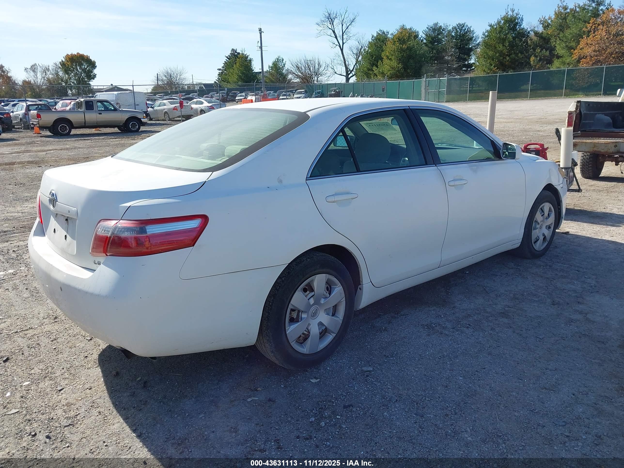 TOYOTA CAMRY image 4