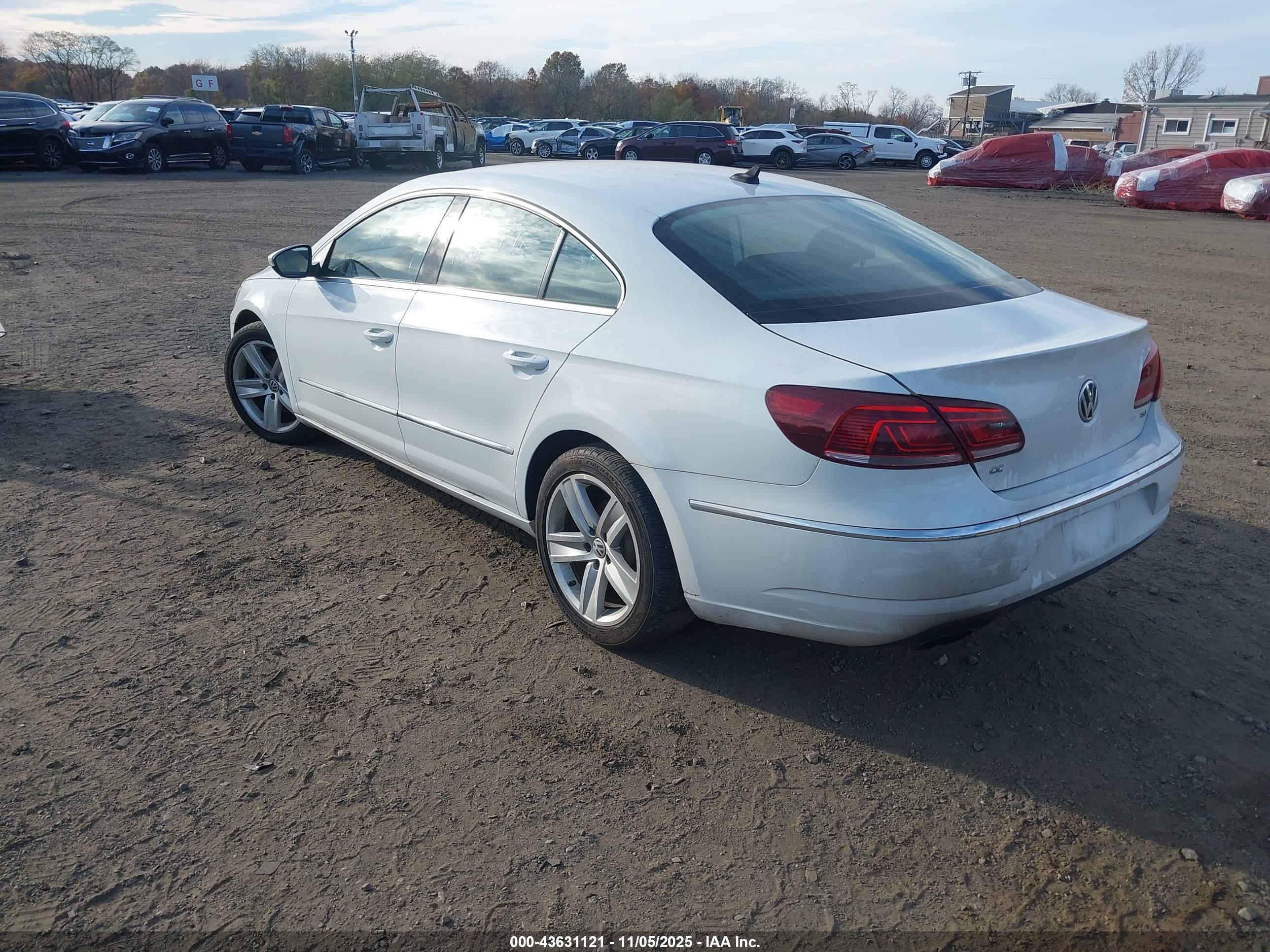 VOLKSWAGEN CC image 3