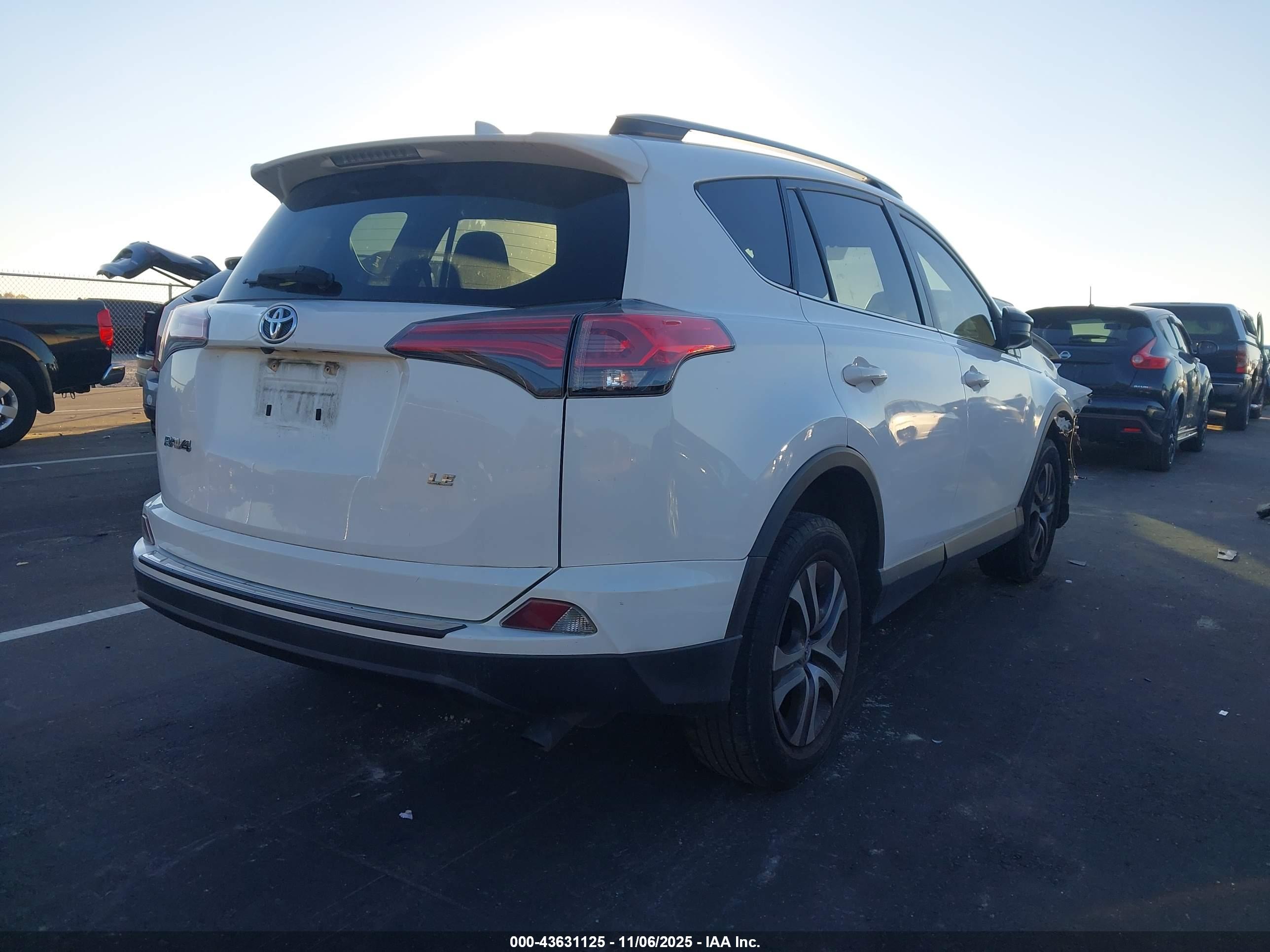 TOYOTA RAV4 image 4