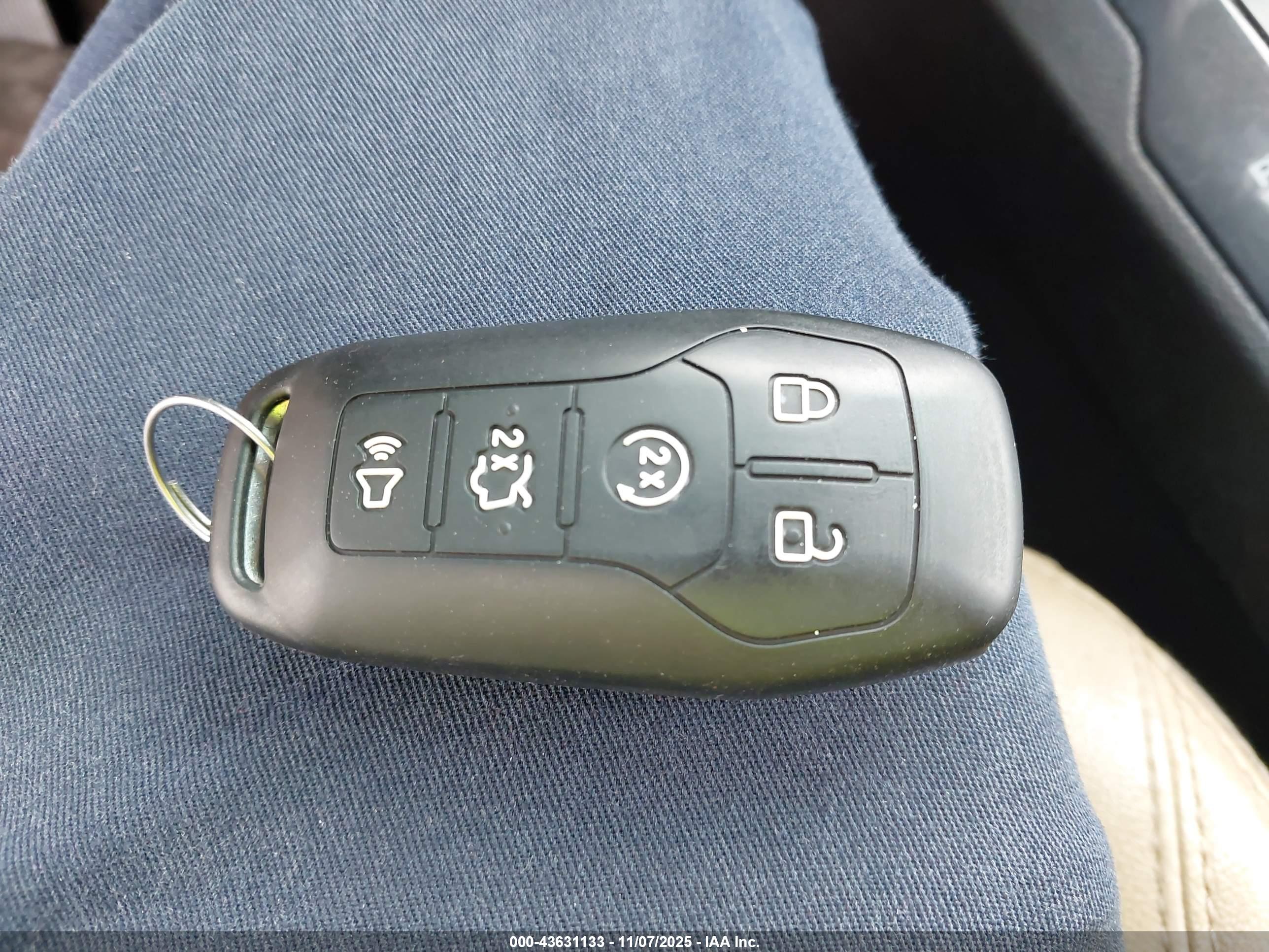 FORD EXPLORER image 11