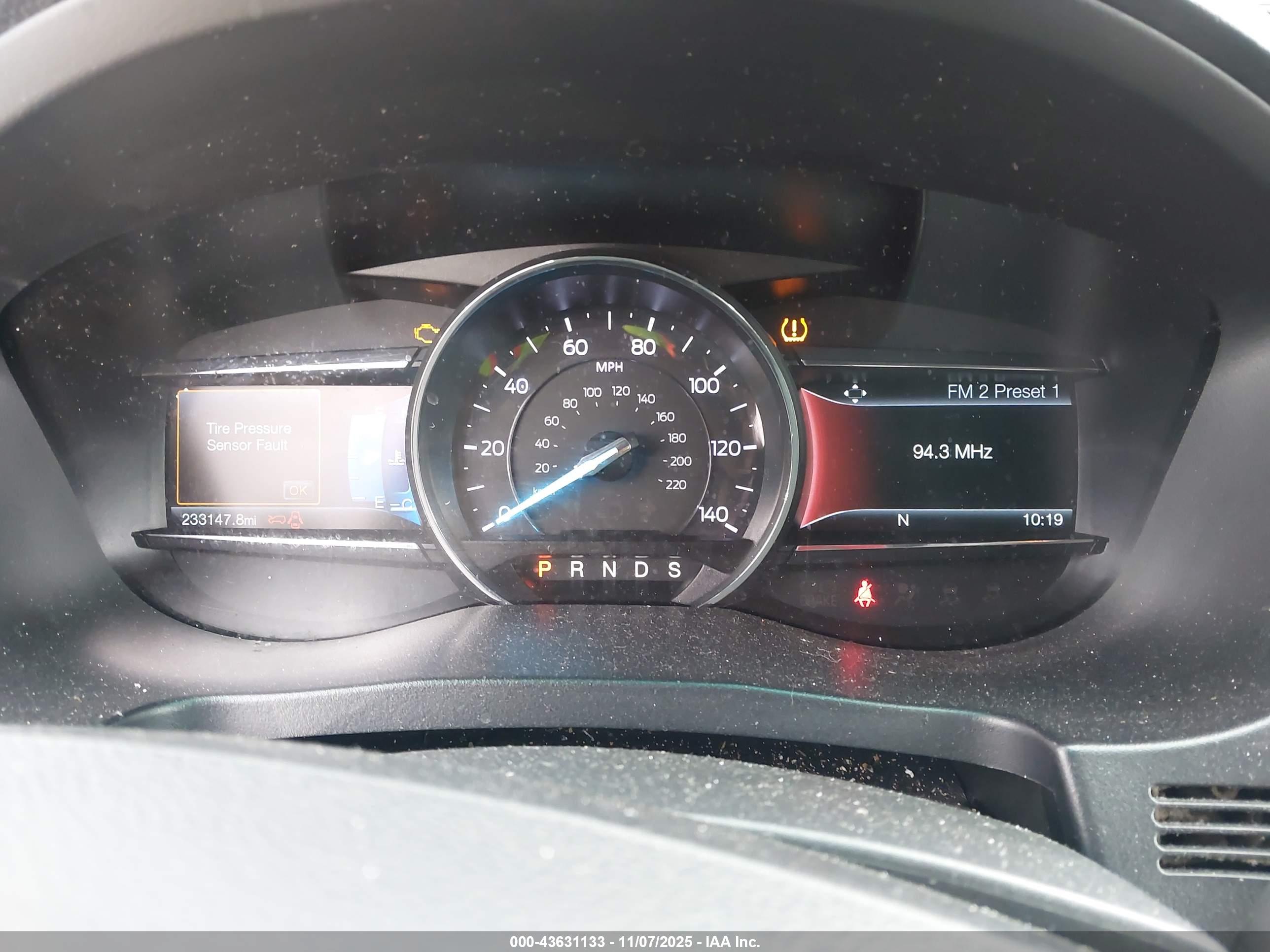 FORD EXPLORER image 7