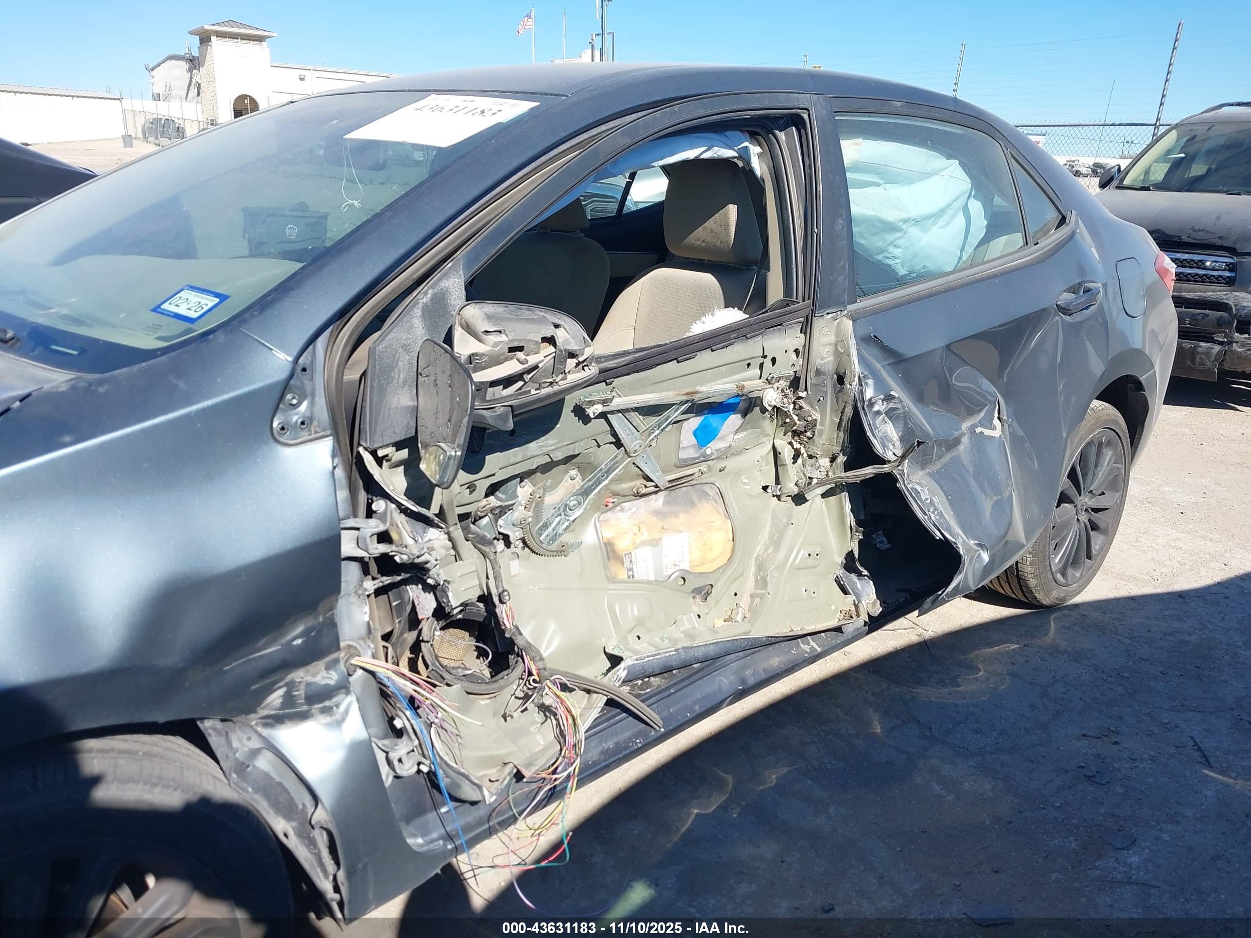 TOYOTA COROLLA image 6