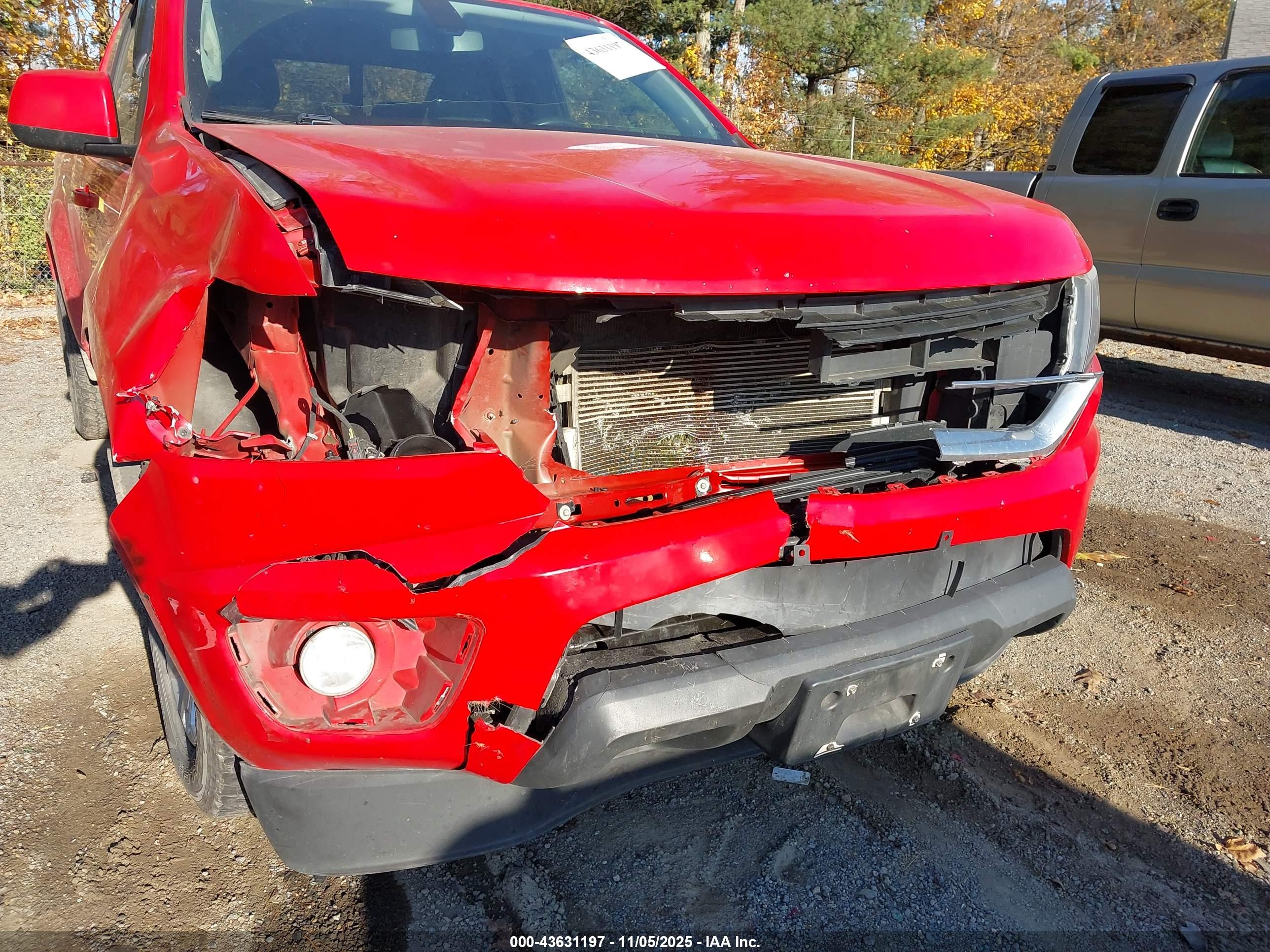 CHEVROLET COLORADO image 6