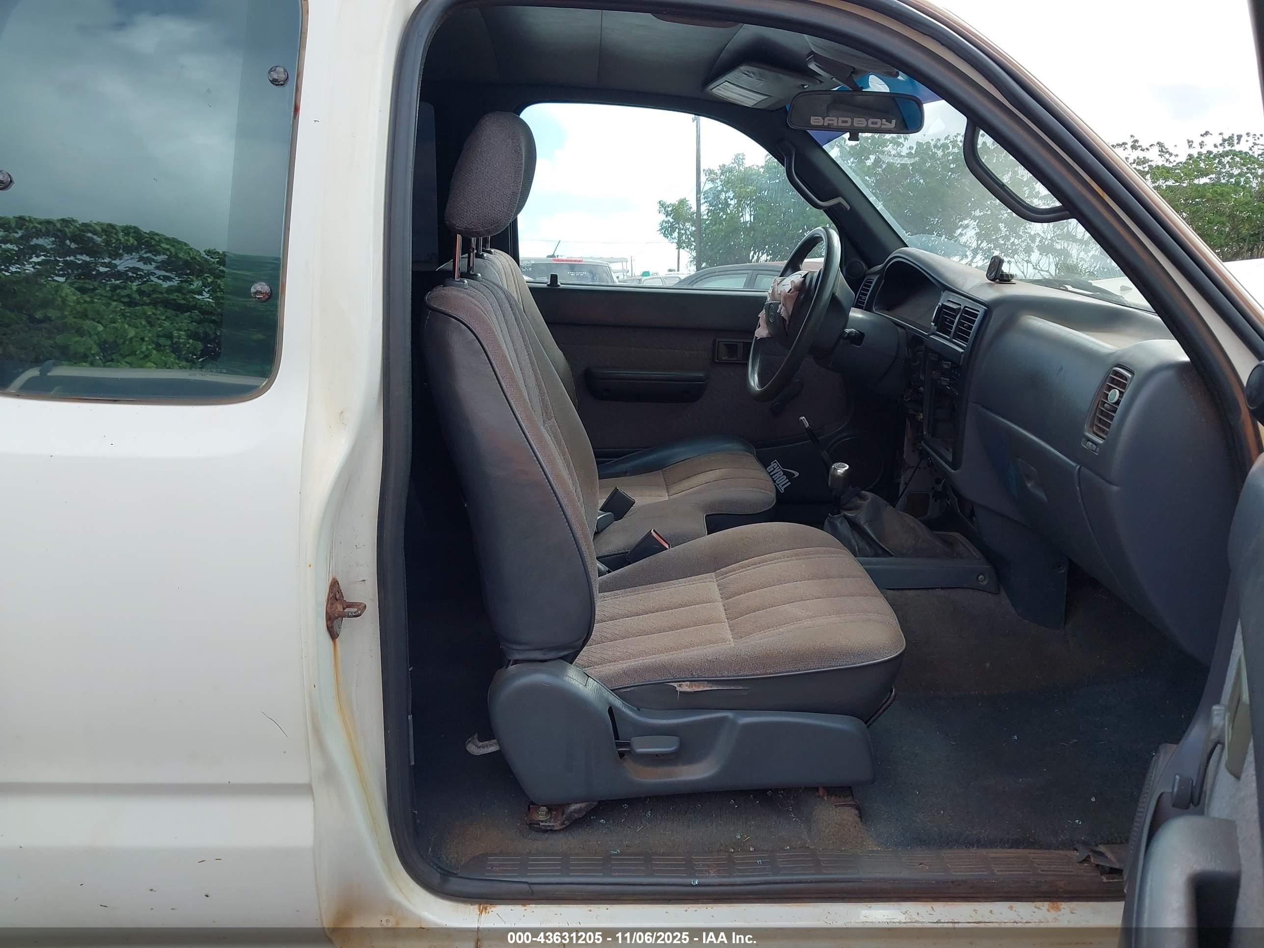 TOYOTA TACOMA image 5