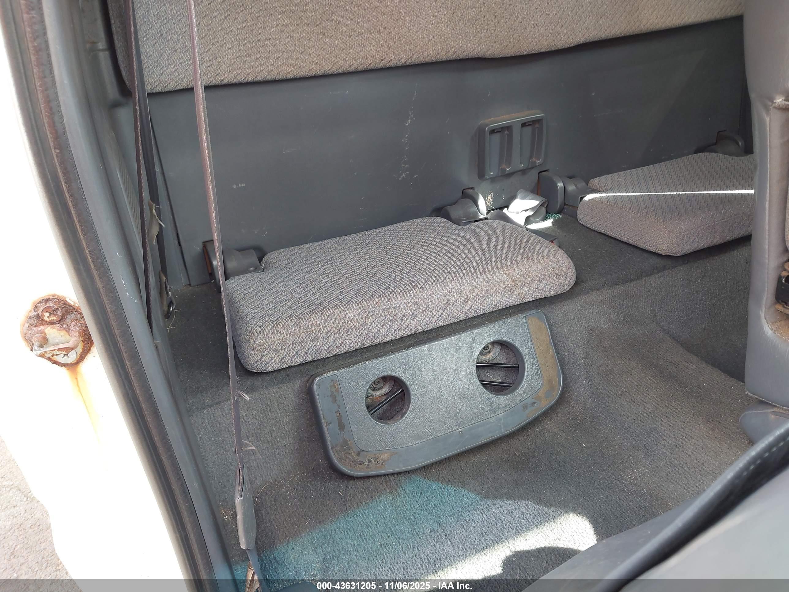 TOYOTA TACOMA image 8