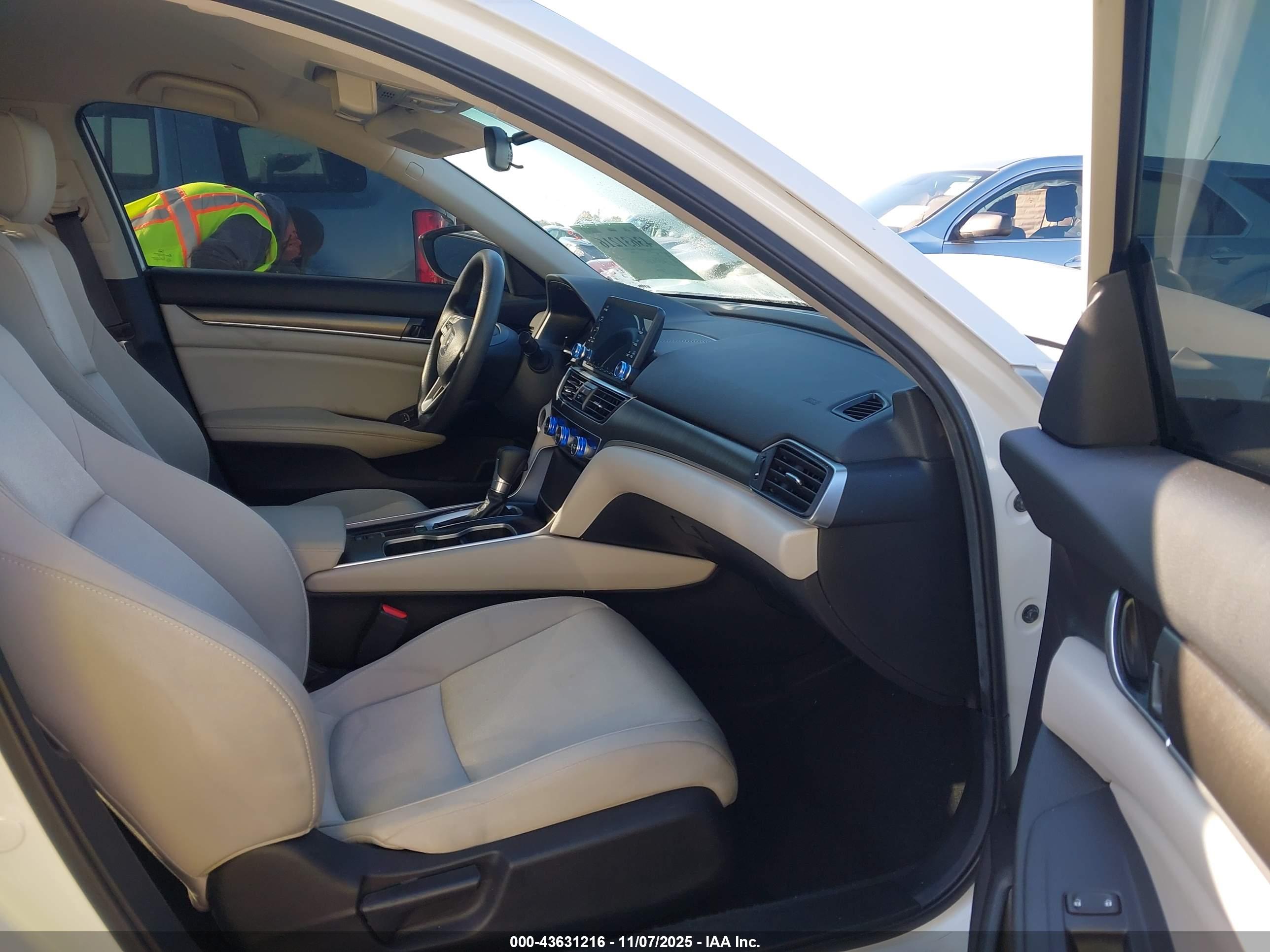 HONDA ACCORD image 5