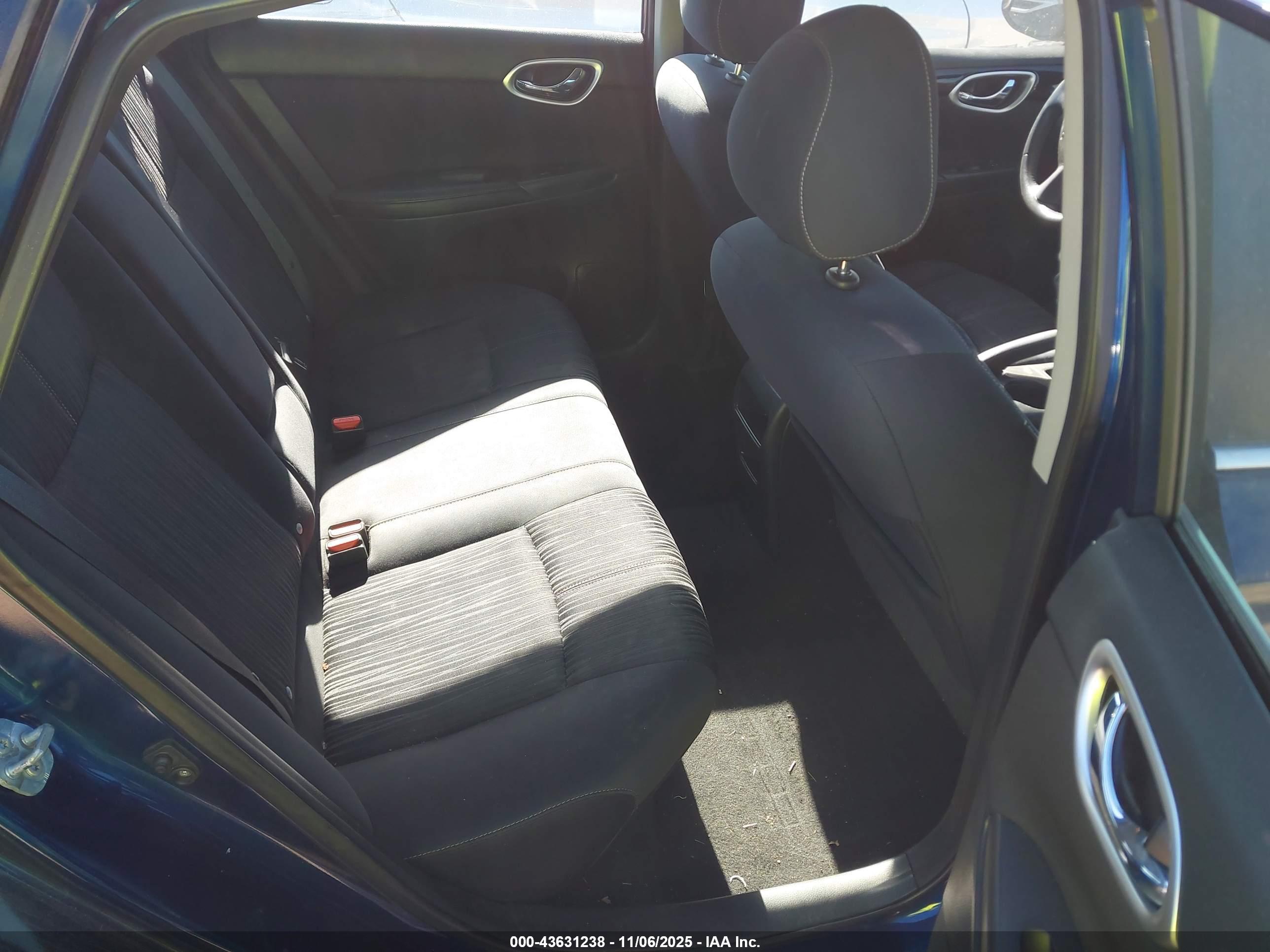 NISSAN SENTRA image 8