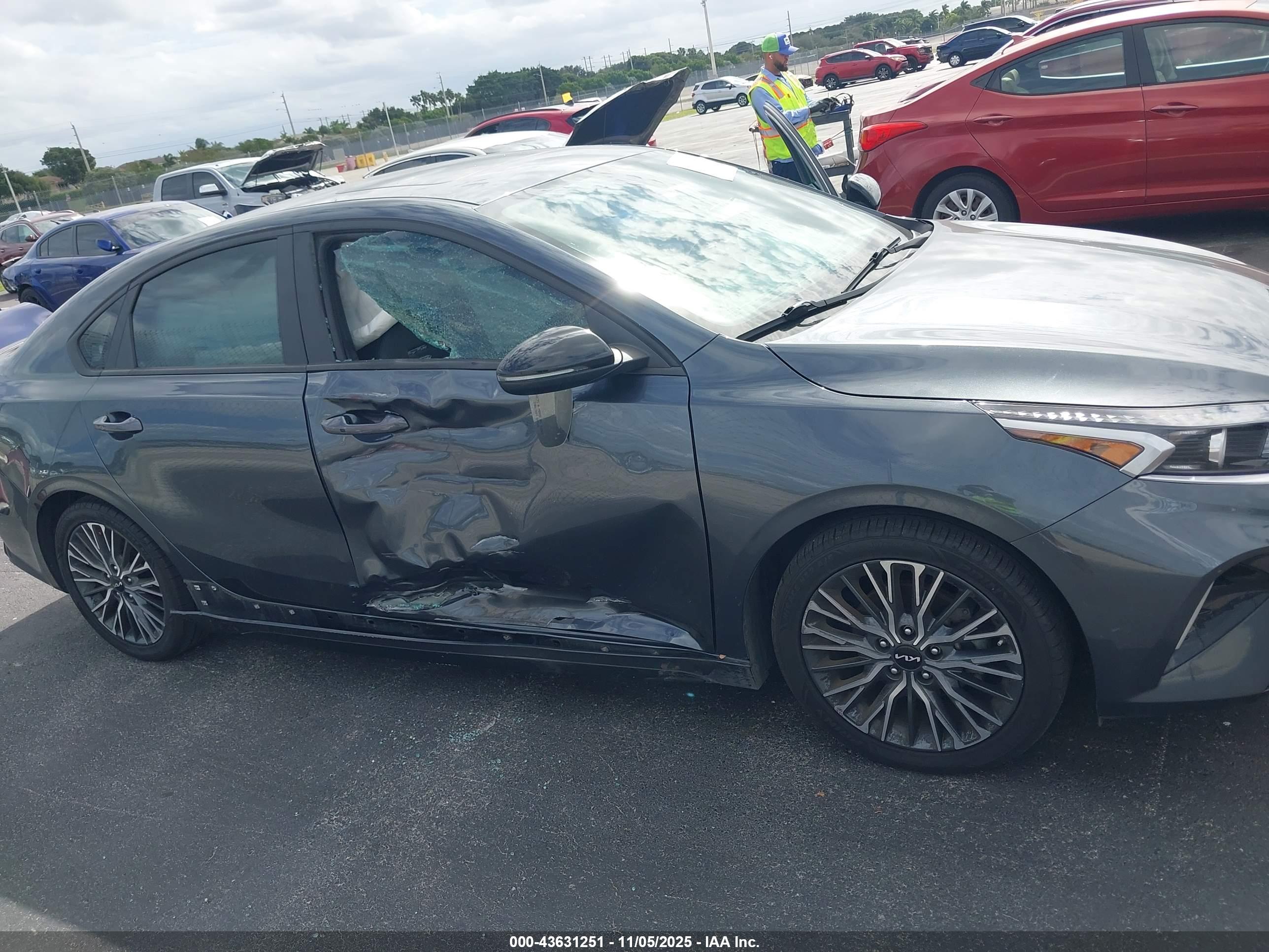 KIA FORTE image 6