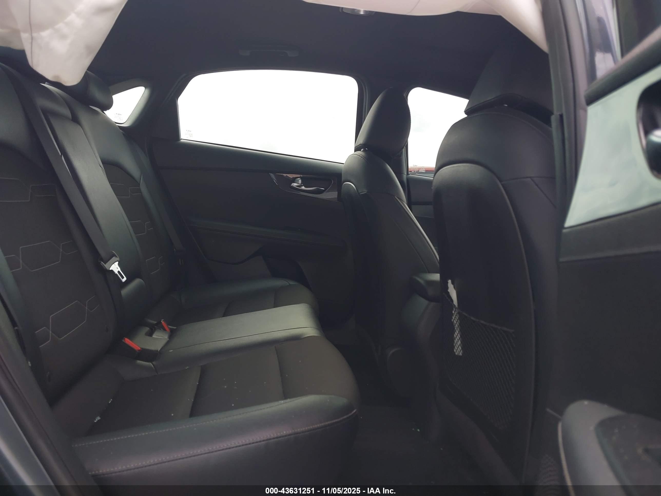 KIA FORTE image 8