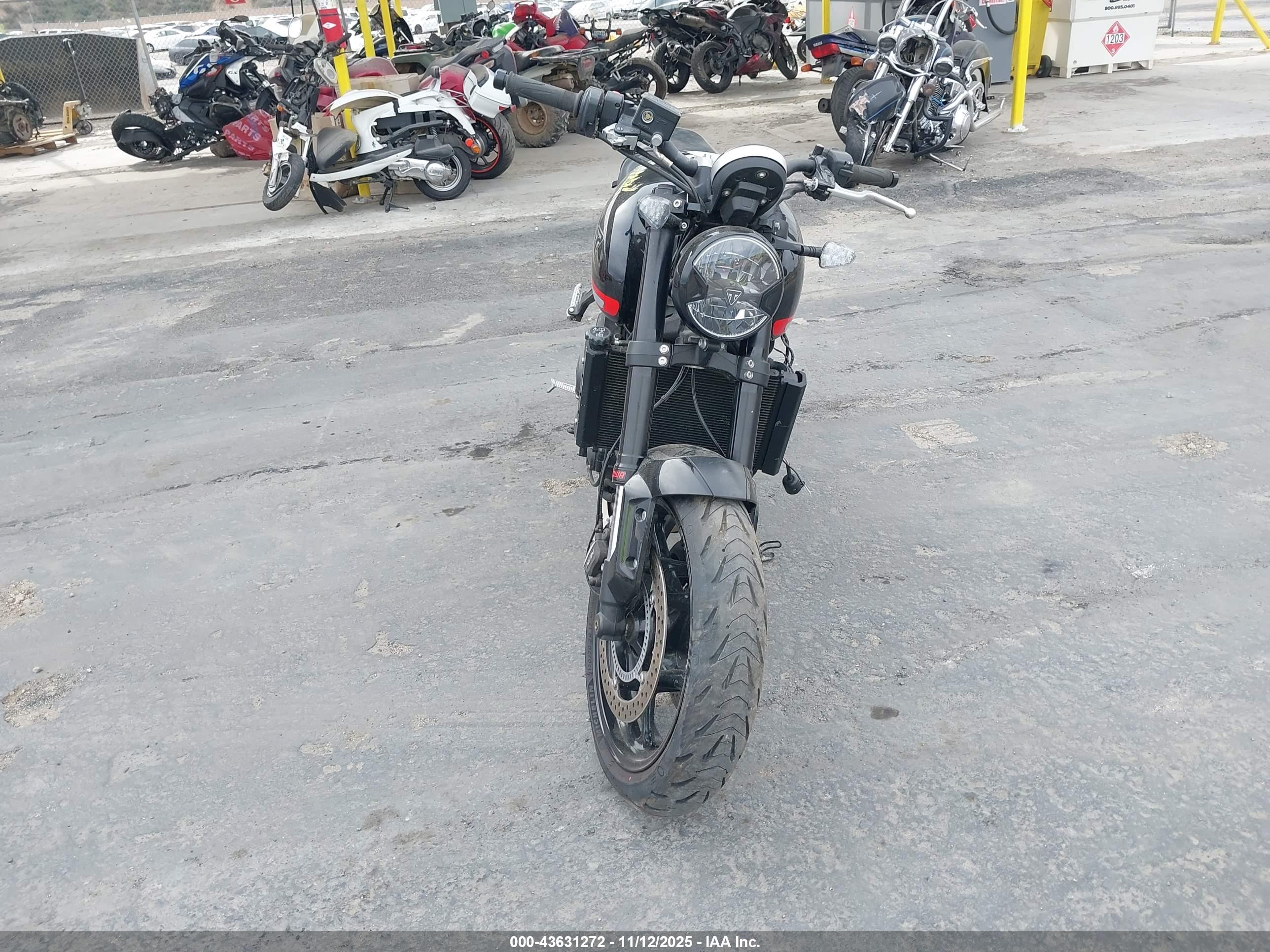 TRIUMPH MOTORCYCLE image 5